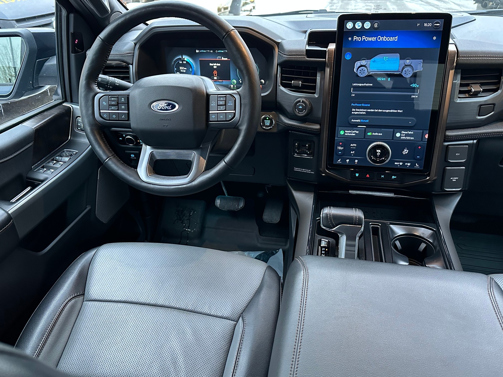 FORD F-150 Lightning-image-8