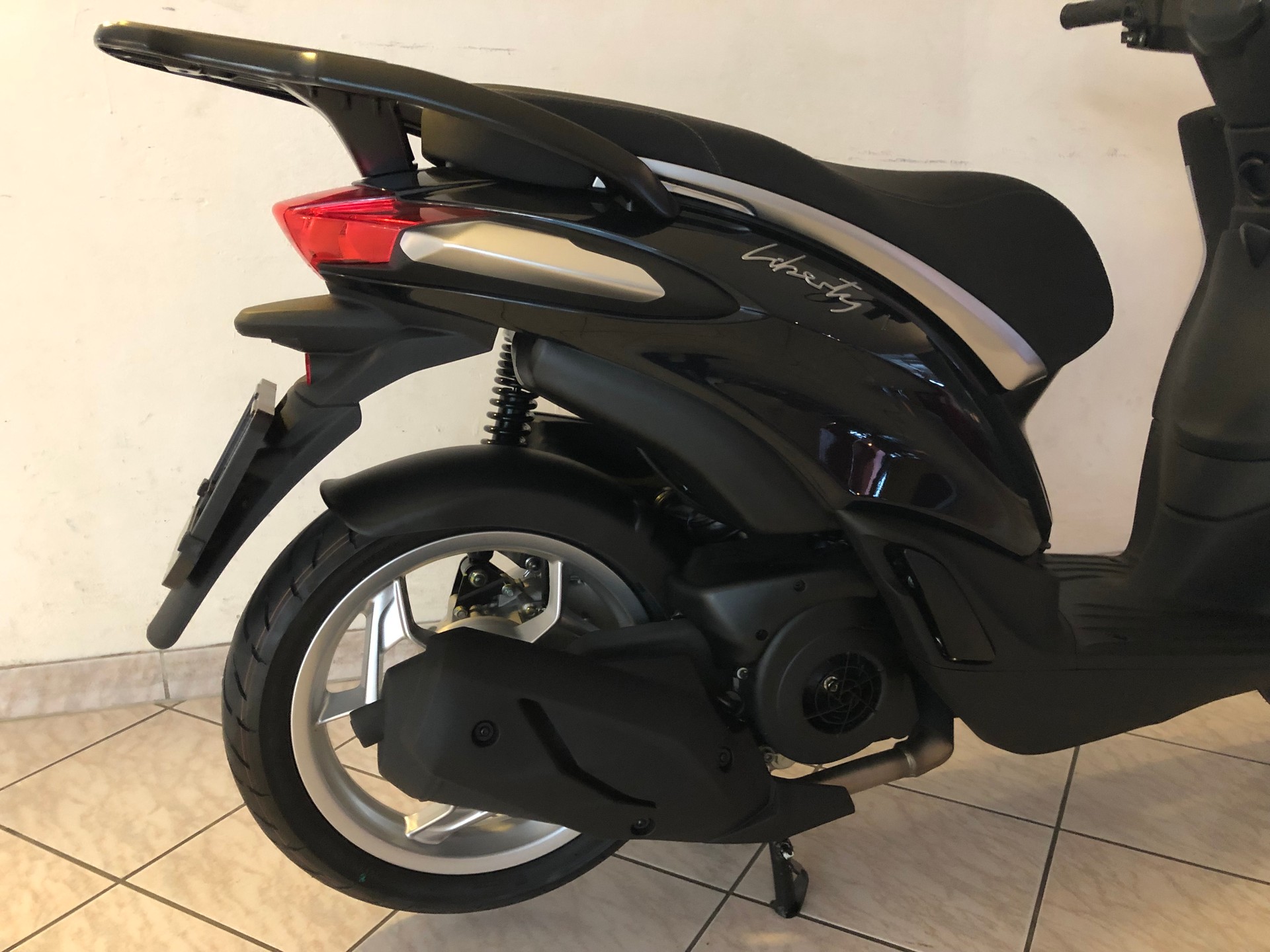 PIAGGIO Liberty 125 E5+-image-6