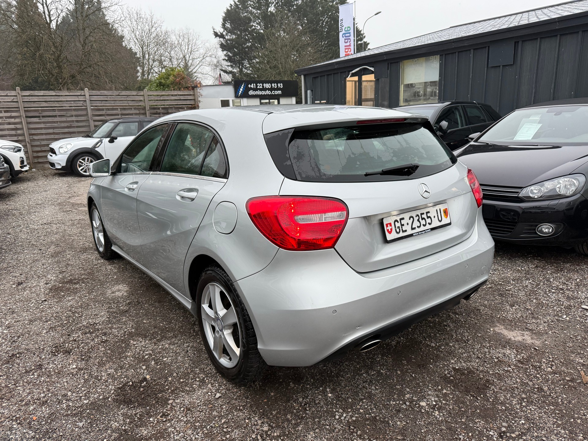 MERCEDES-BENZ A 180 Urban 7G-DCT-showroom-element-2