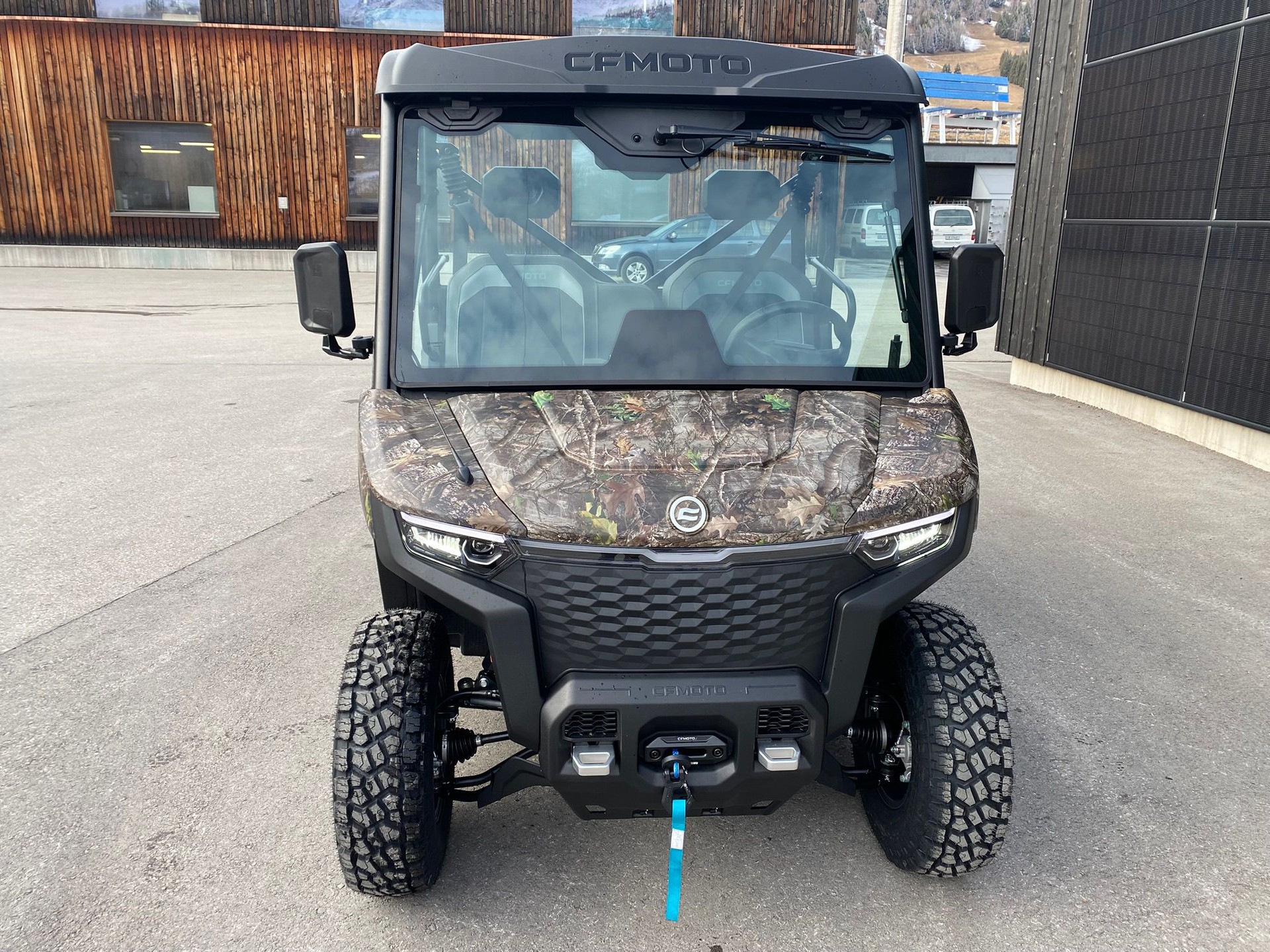 CF MOTO Uforce U6 EV-image-1