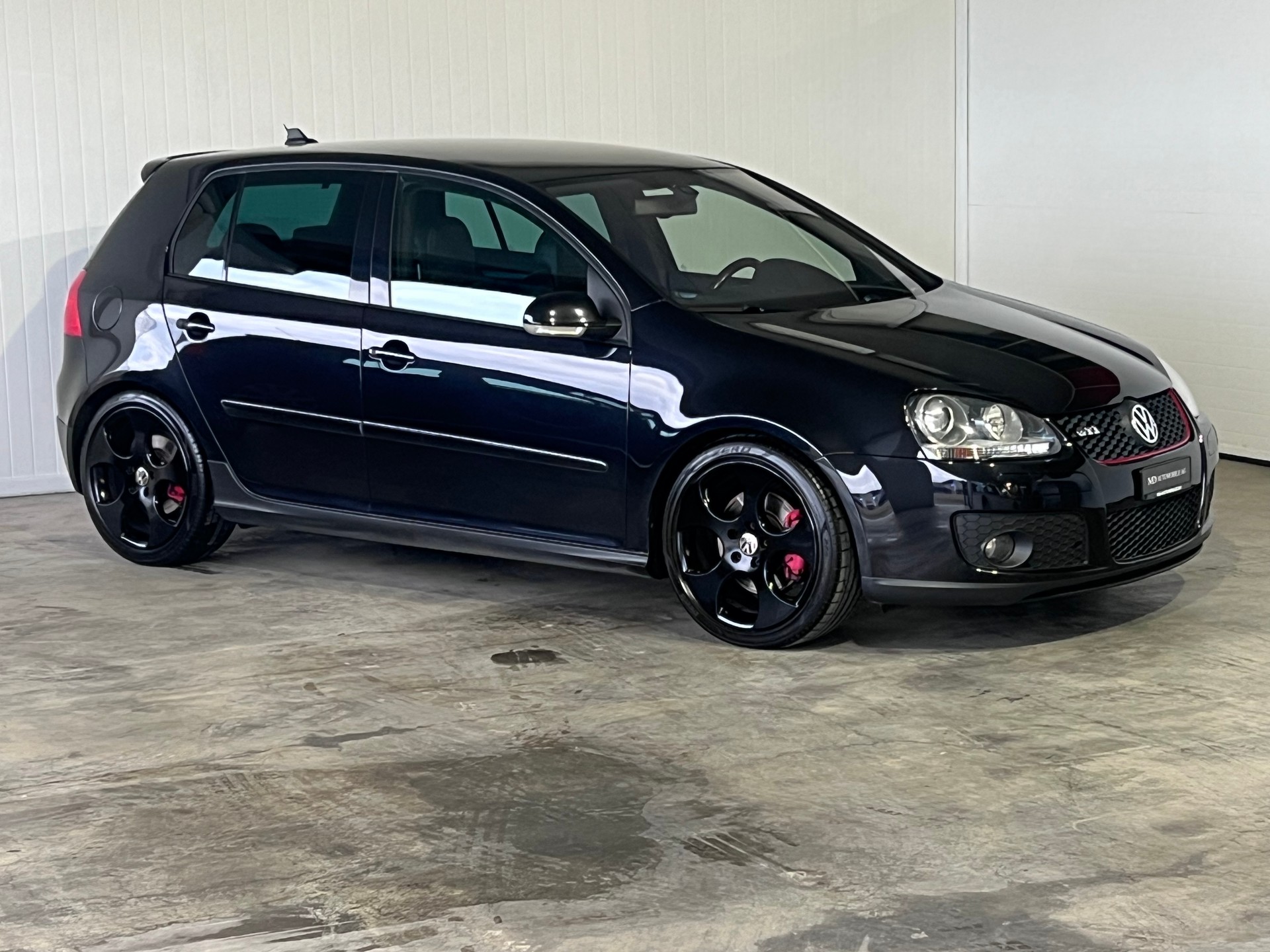 VW Golf 2.0 TFSI GTI-showroom-element-1