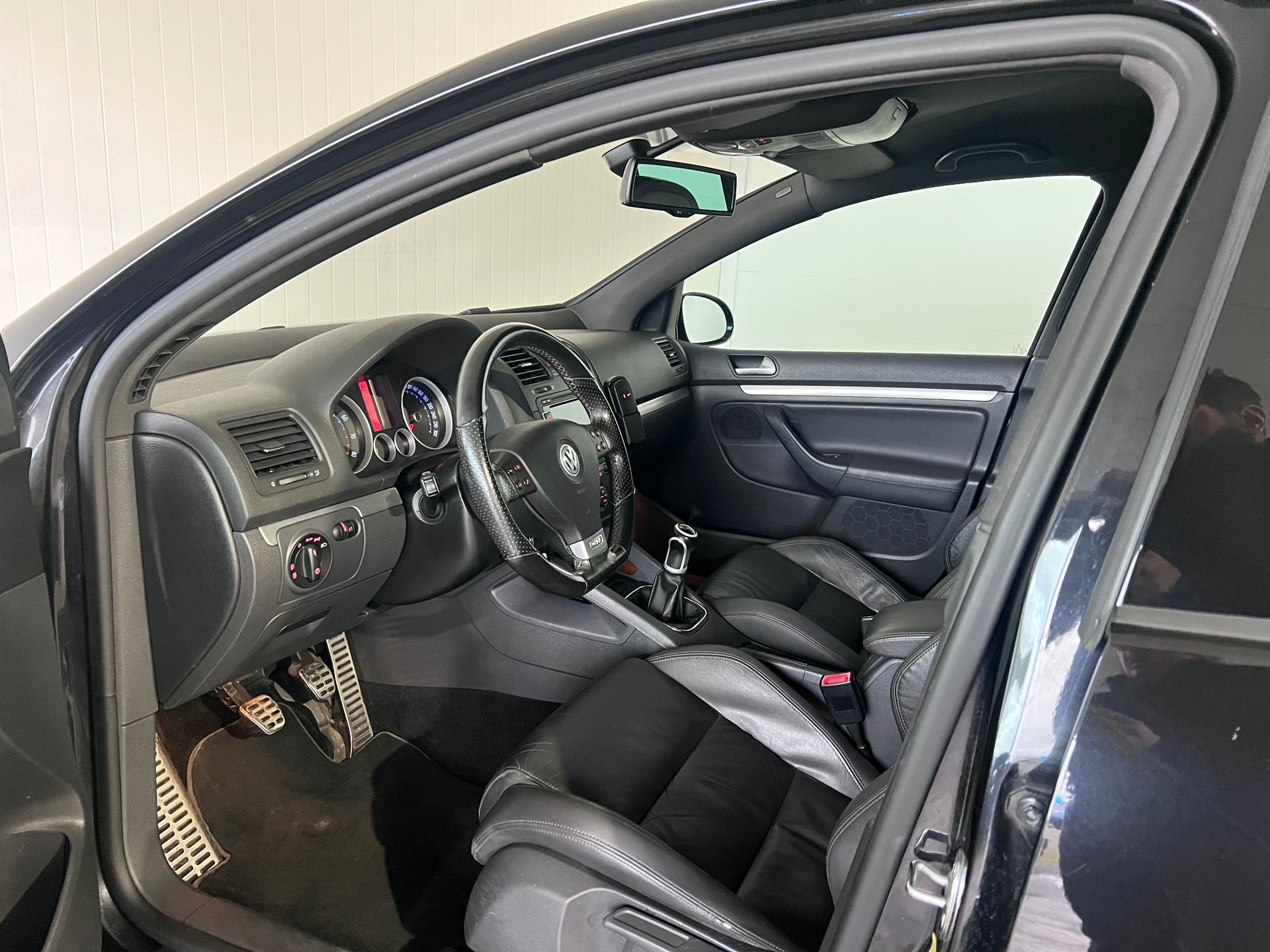 VW Golf 2.0 TFSI GTI-image-10