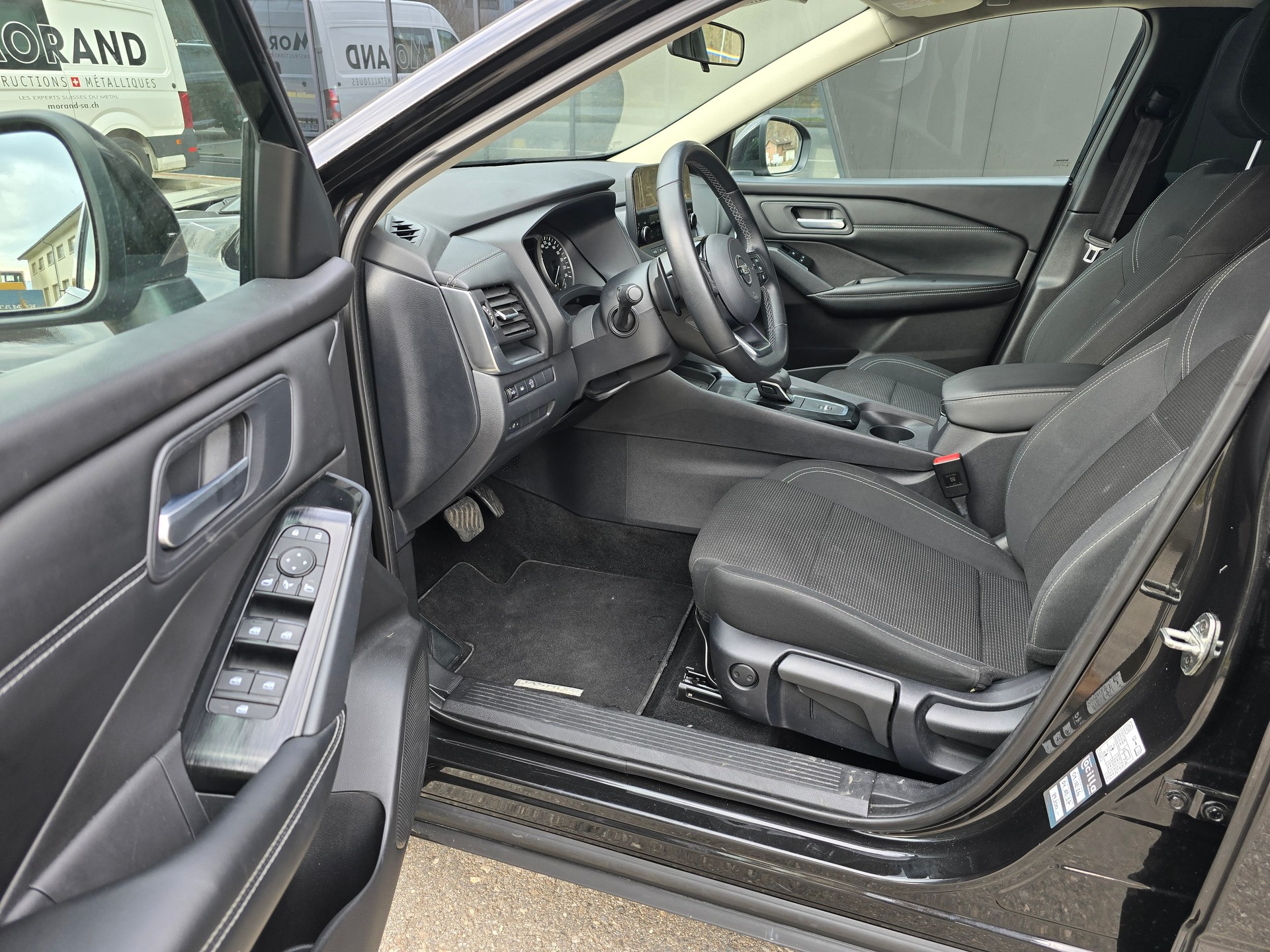 NISSAN Qashqai 1.3 DIG-T MHEV N-Connecta Xtronic-image-8