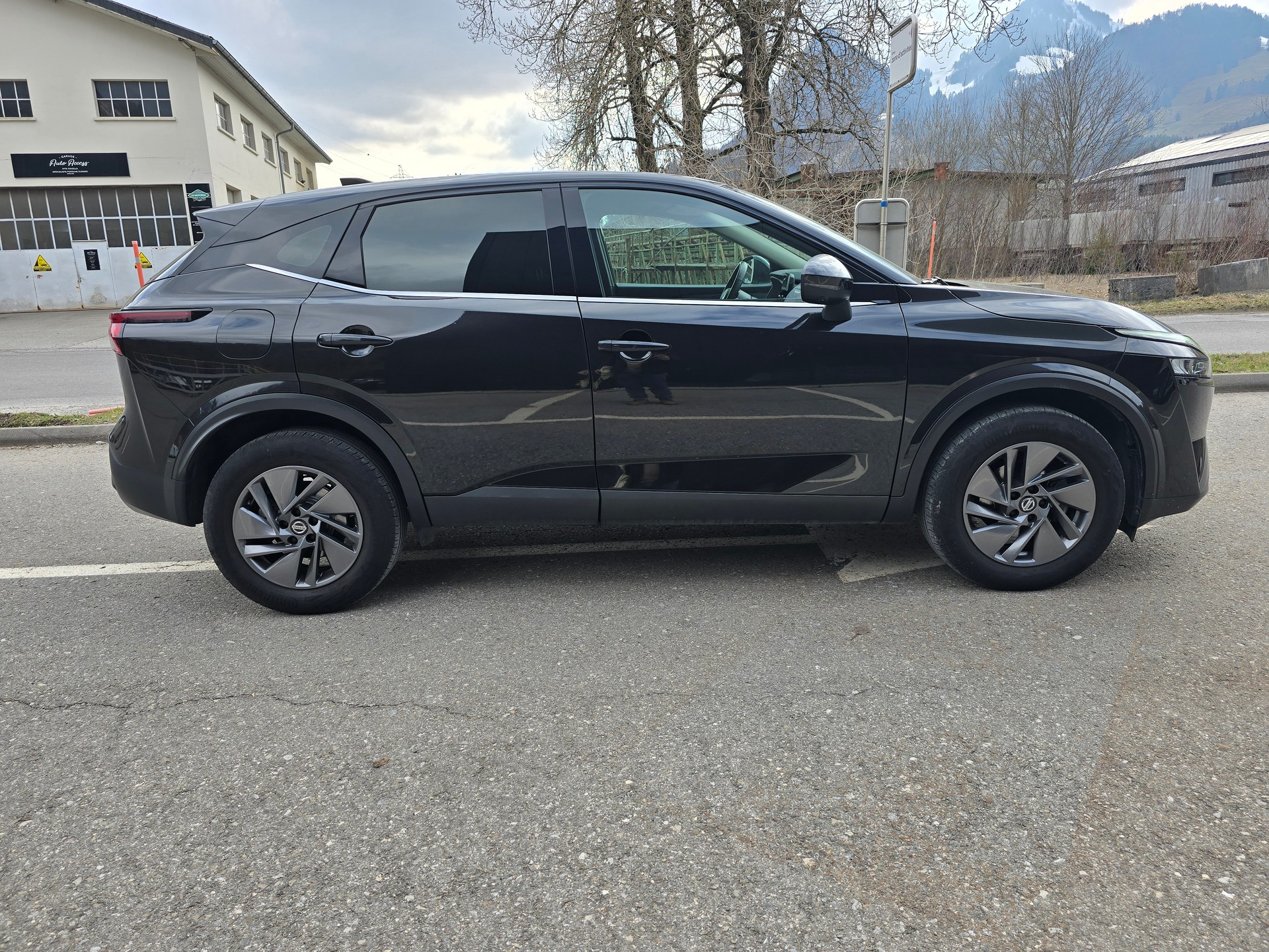 NISSAN Qashqai 1.3 DIG-T MHEV N-Connecta Xtronic-image-5