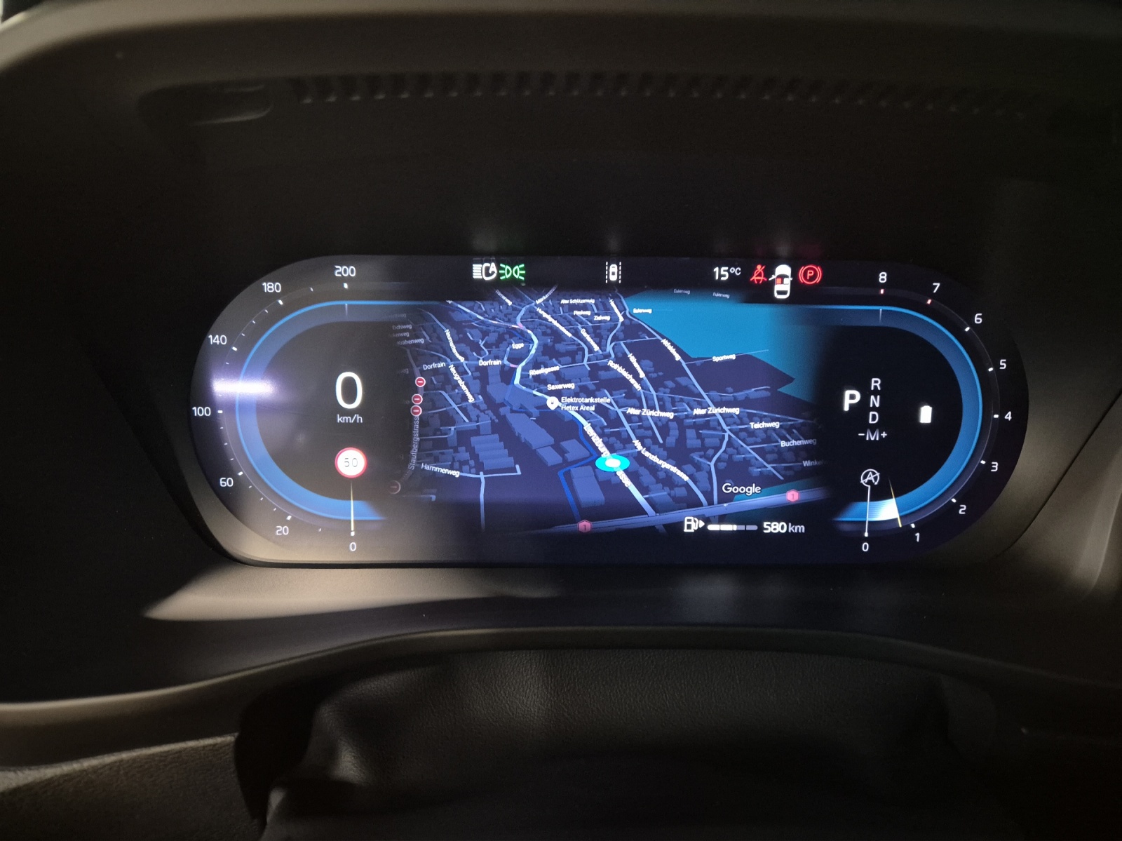 VOLVO XC40 2.0 B4 MH Plus Dark-image-12