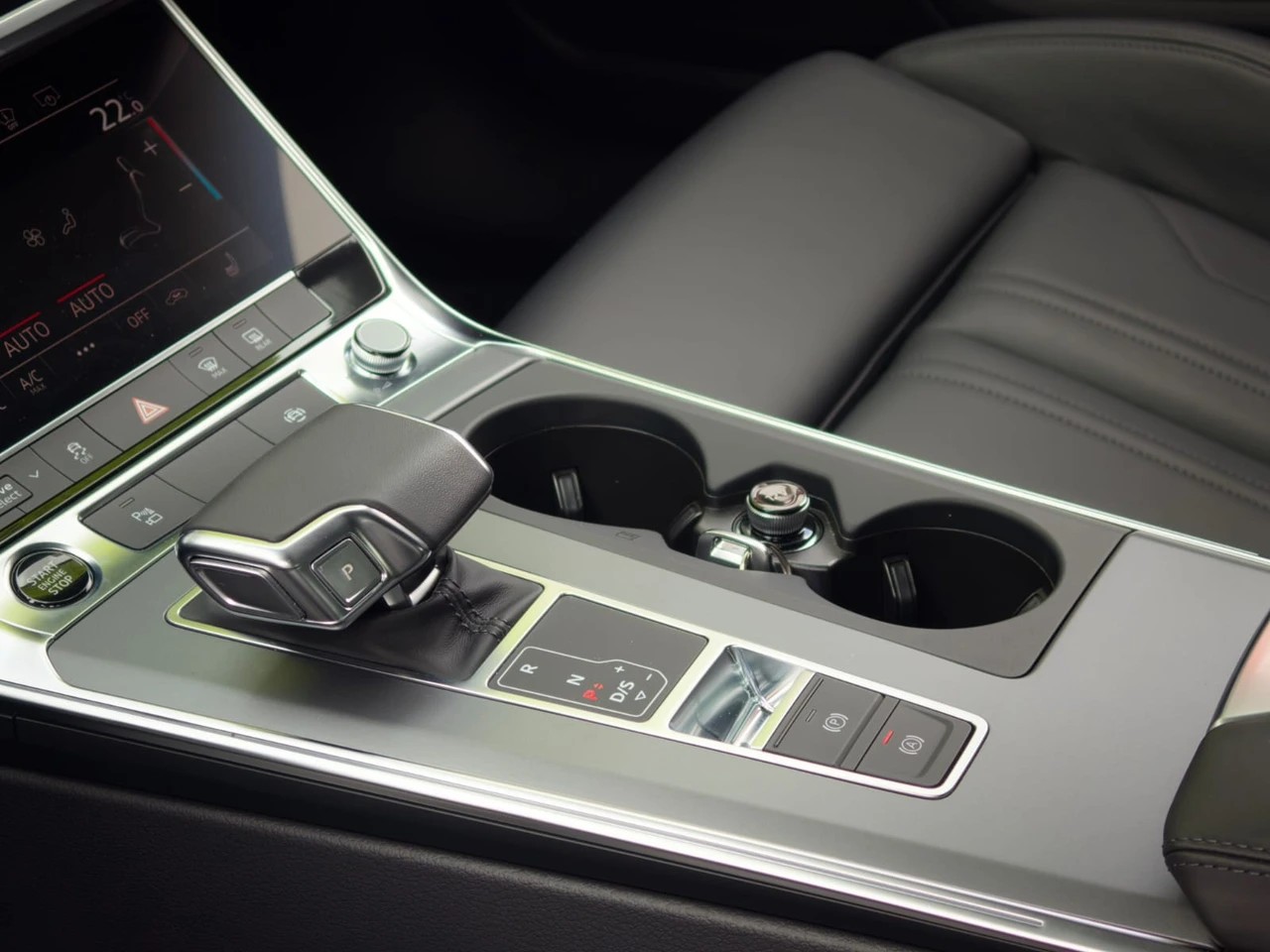 AUDI A7 Sportback 2.0 40 TDI quattro S-Tronic CH FAHRZEUG-image-16
