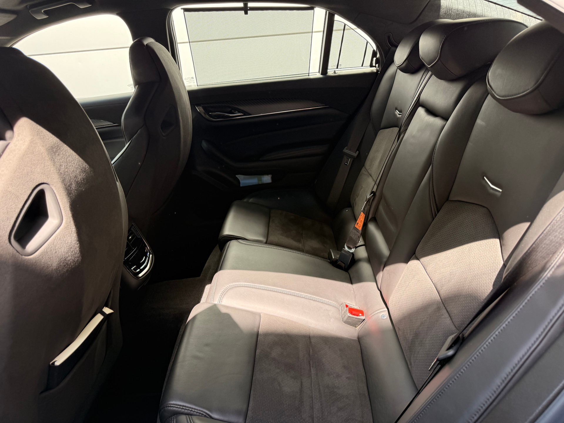 CADILLAC CTS-V Sedan 6.2 Supercharged Automatic-image-6