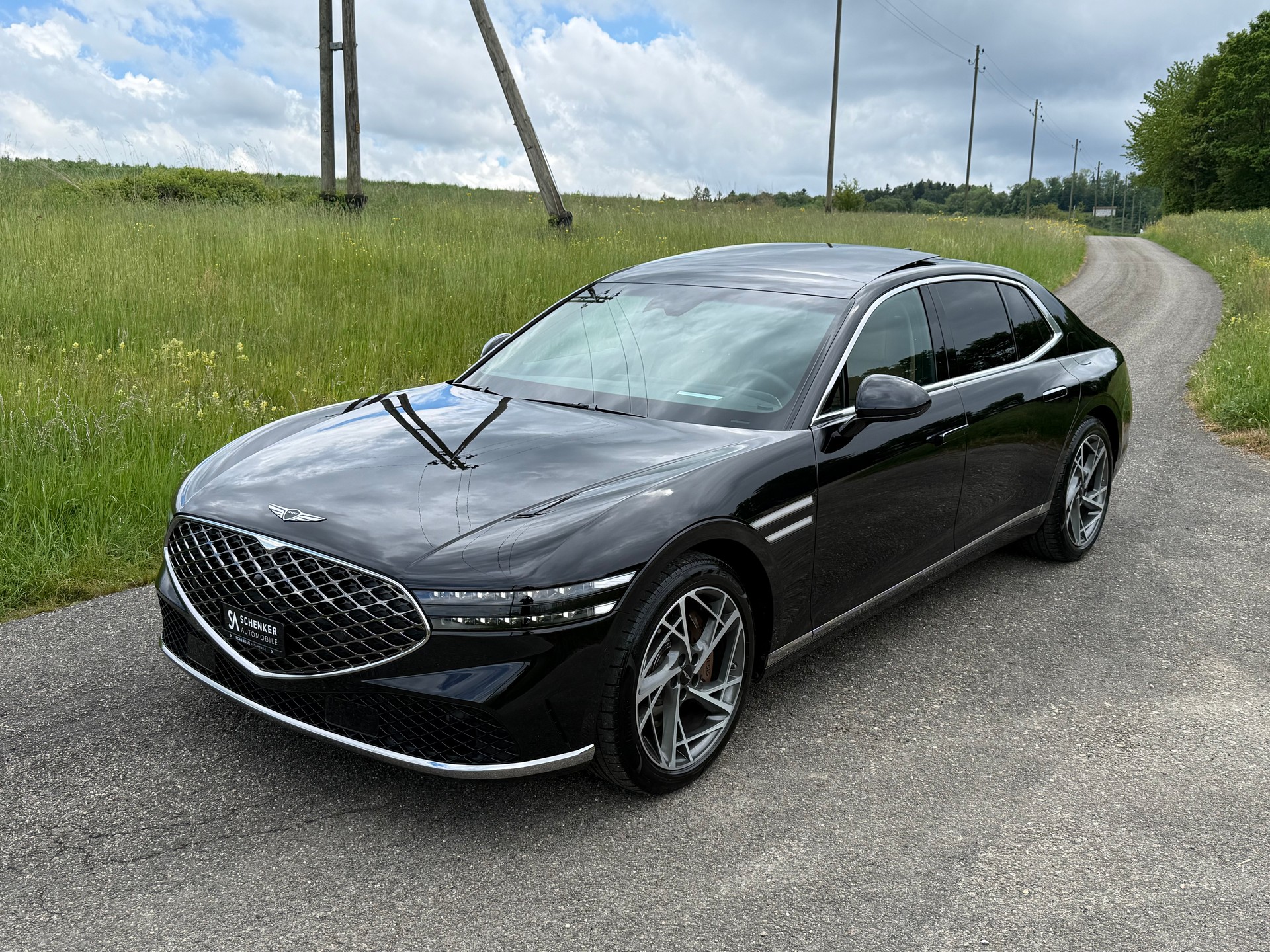 GENESIS G90 3.5T Luxury AWD ★ Neuwertiges Fahrzeug ★-showroom-element-1