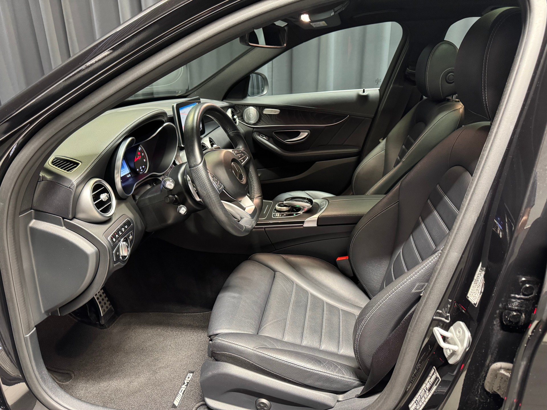 MERCEDES-BENZ C 400 AMG Line 4Matic 7G-Tronic (23)-image-6