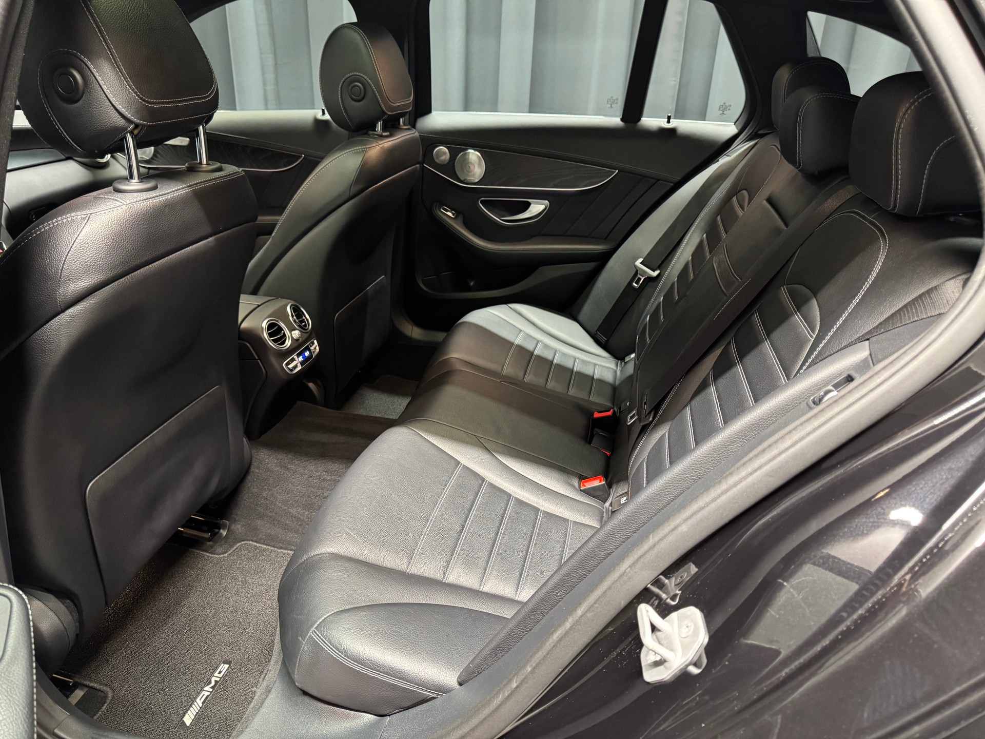 MERCEDES-BENZ C 400 AMG Line 4Matic 7G-Tronic (23)-image-7