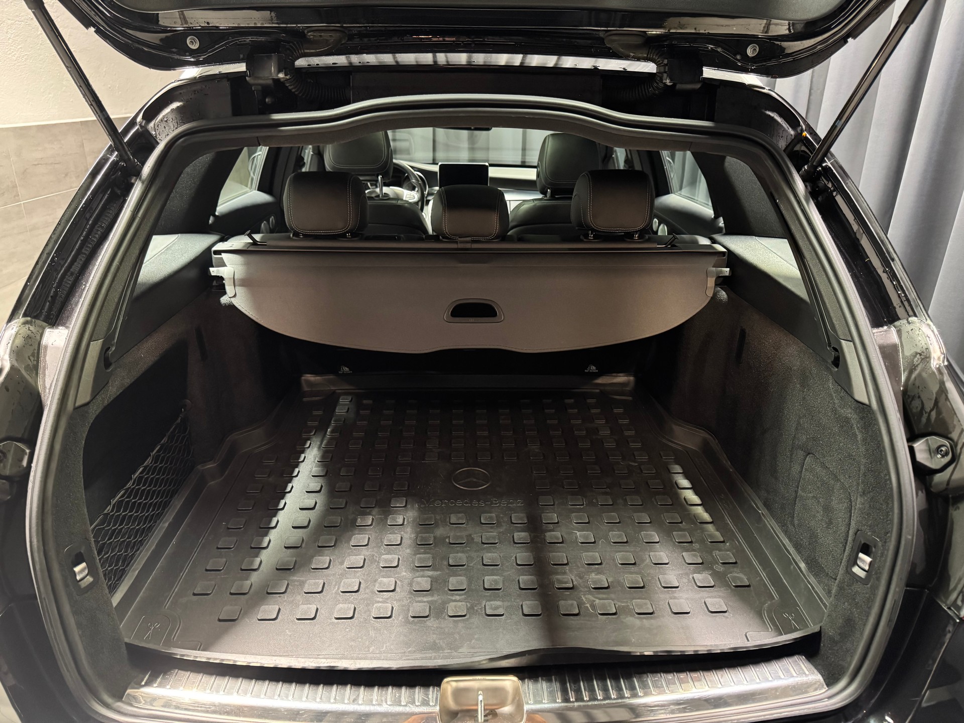 MERCEDES-BENZ C 400 AMG Line 4Matic 7G-Tronic (23)-image-25