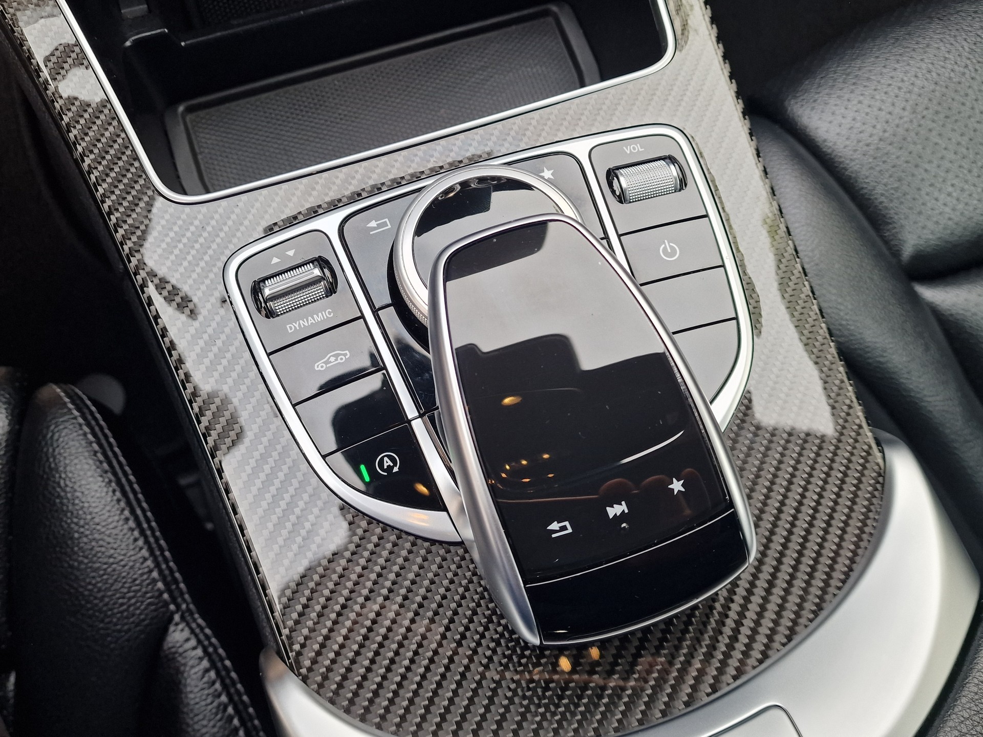 MERCEDES-BENZ C 400 AMG Line 4Matic-image-34