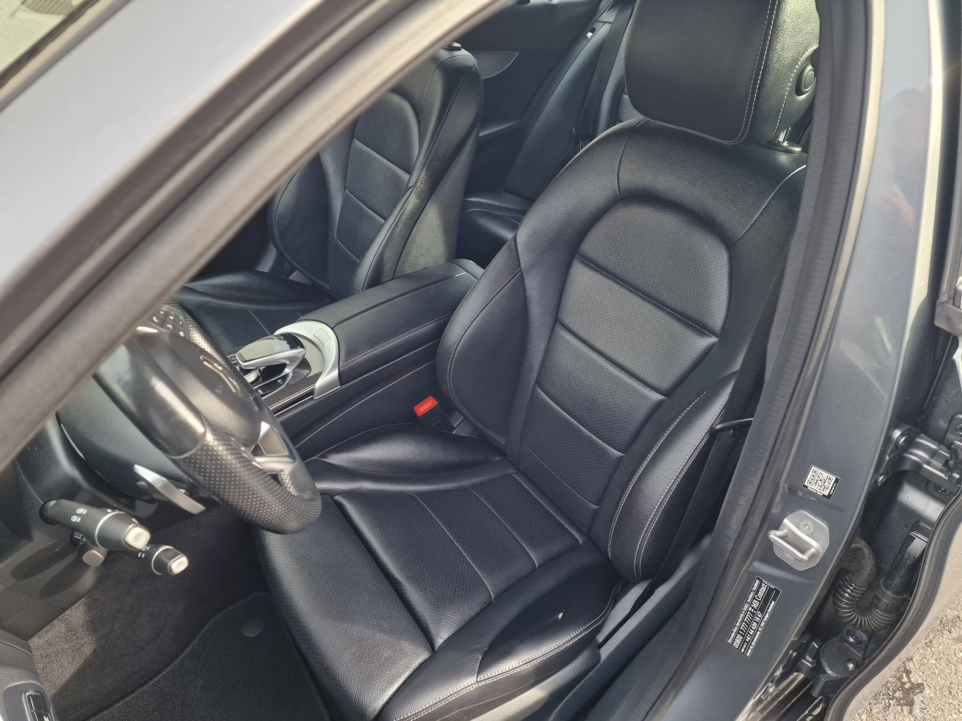 MERCEDES-BENZ C 400 AMG Line 4Matic-image-9