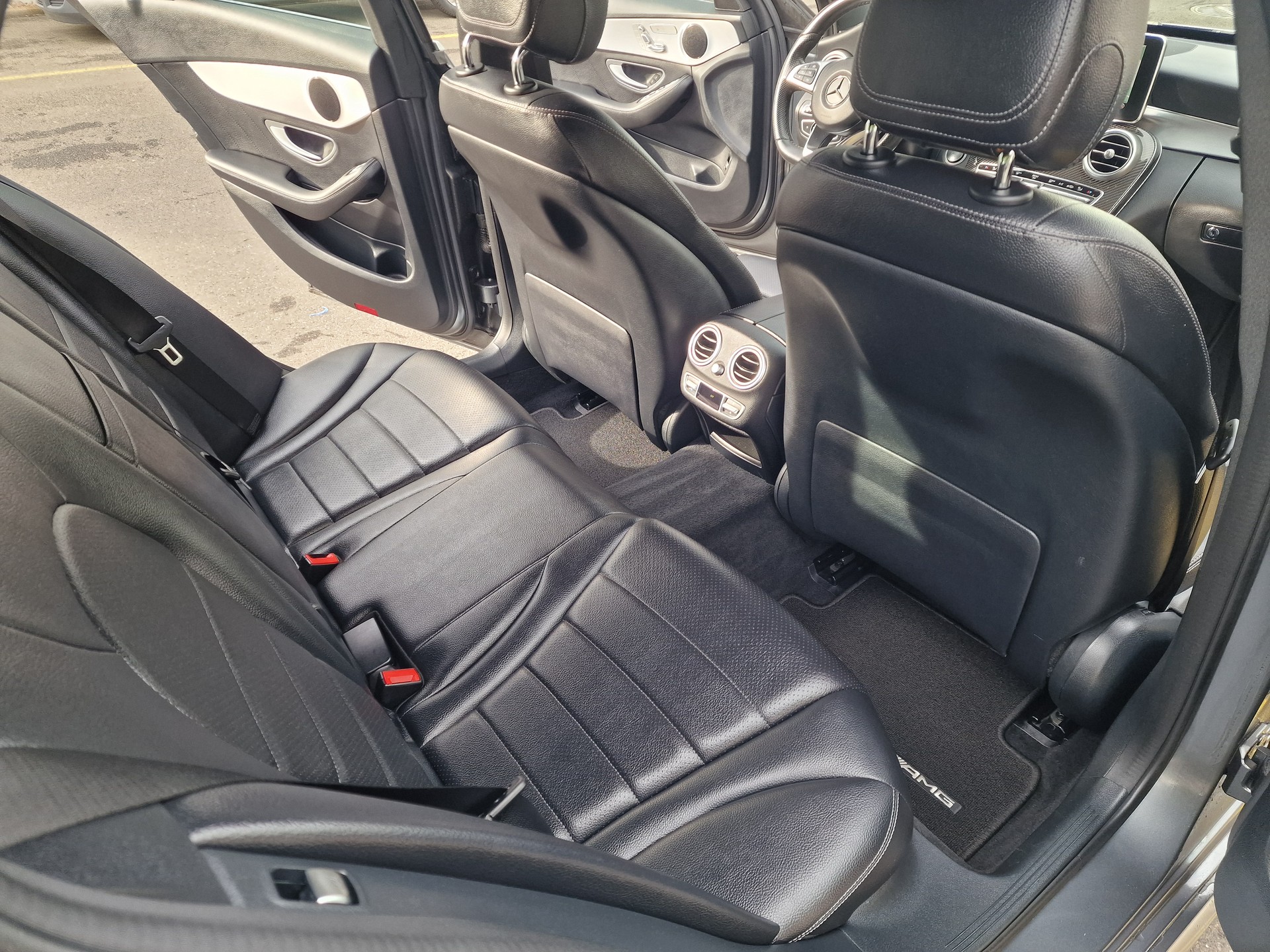 MERCEDES-BENZ C 400 AMG Line 4Matic-image-15