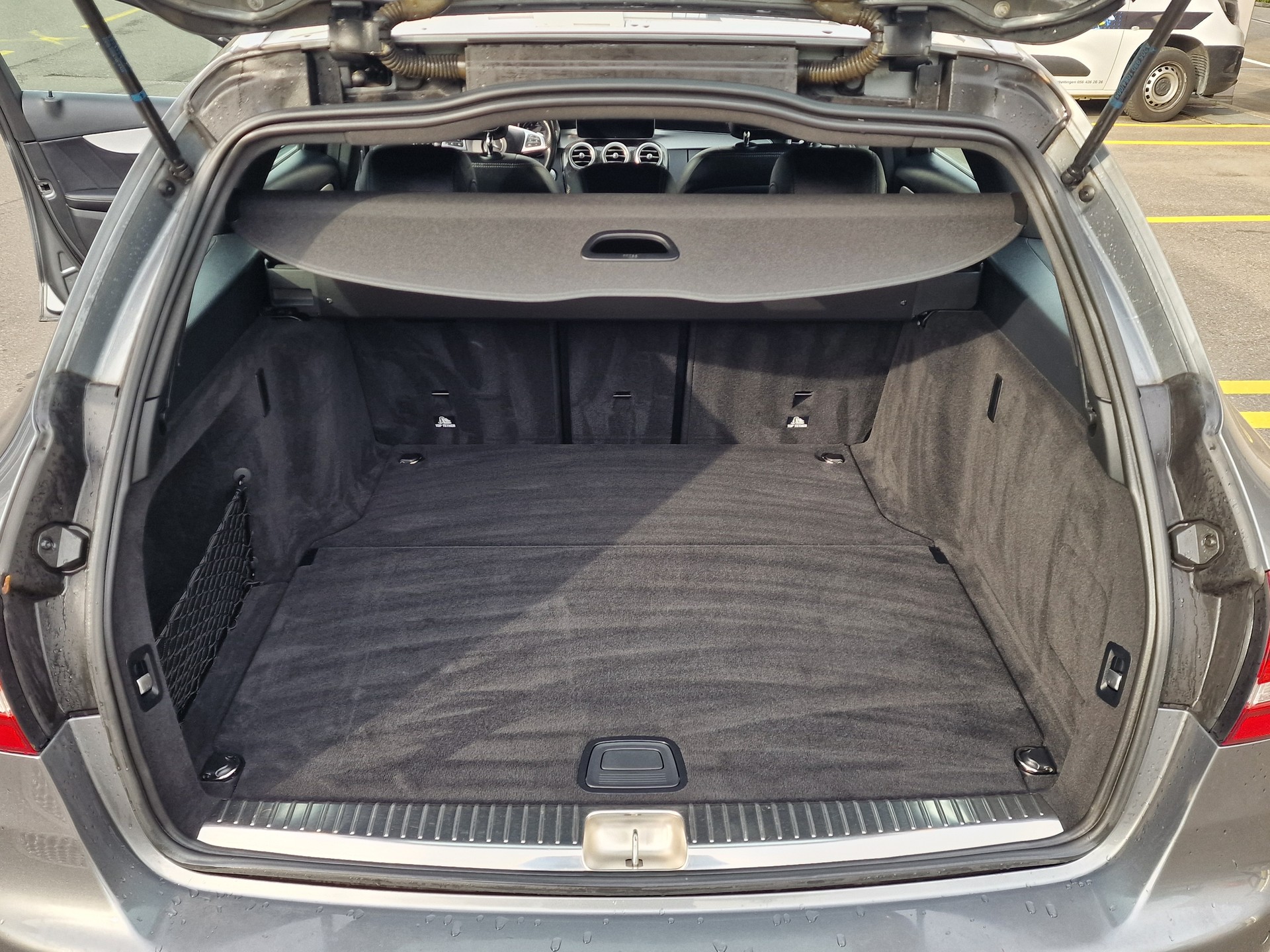 MERCEDES-BENZ C 400 AMG Line 4Matic-image-39