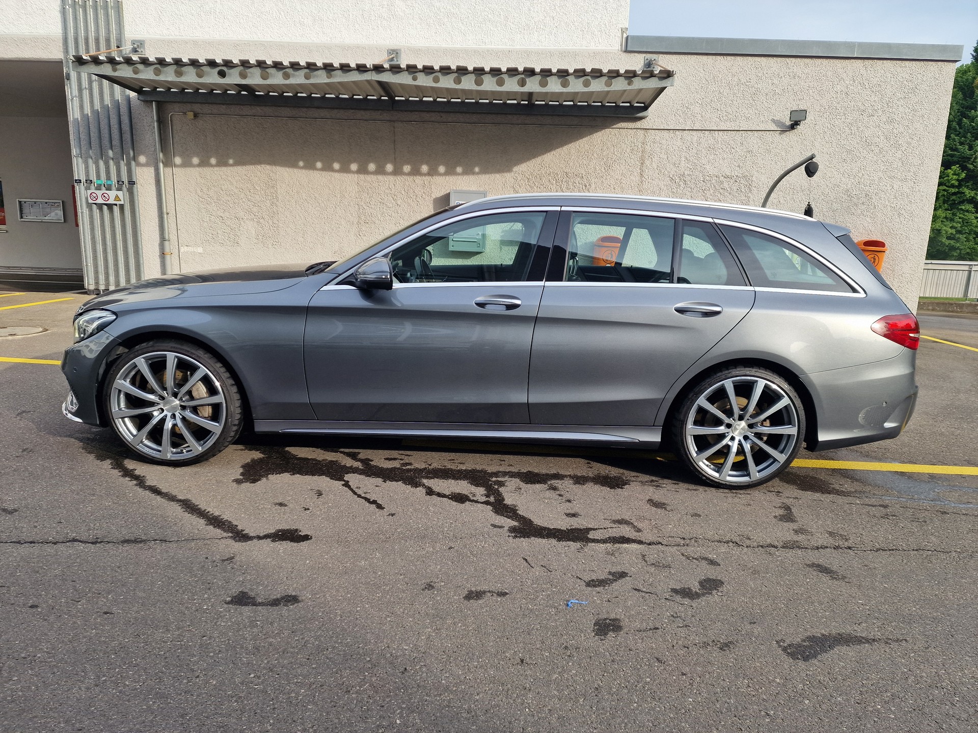 MERCEDES-BENZ C 400 AMG Line 4Matic-image-7