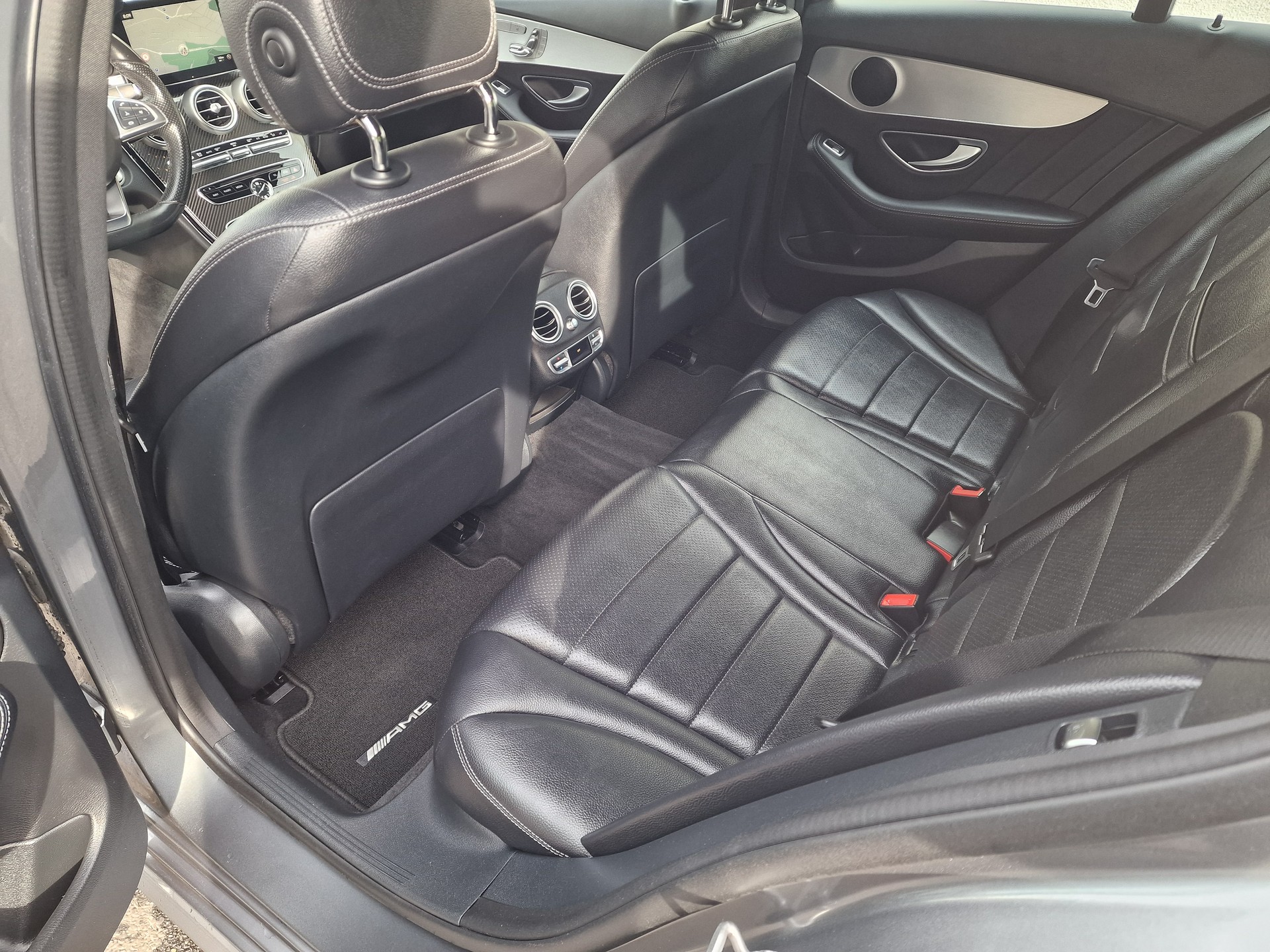 MERCEDES-BENZ C 400 AMG Line 4Matic-image-13