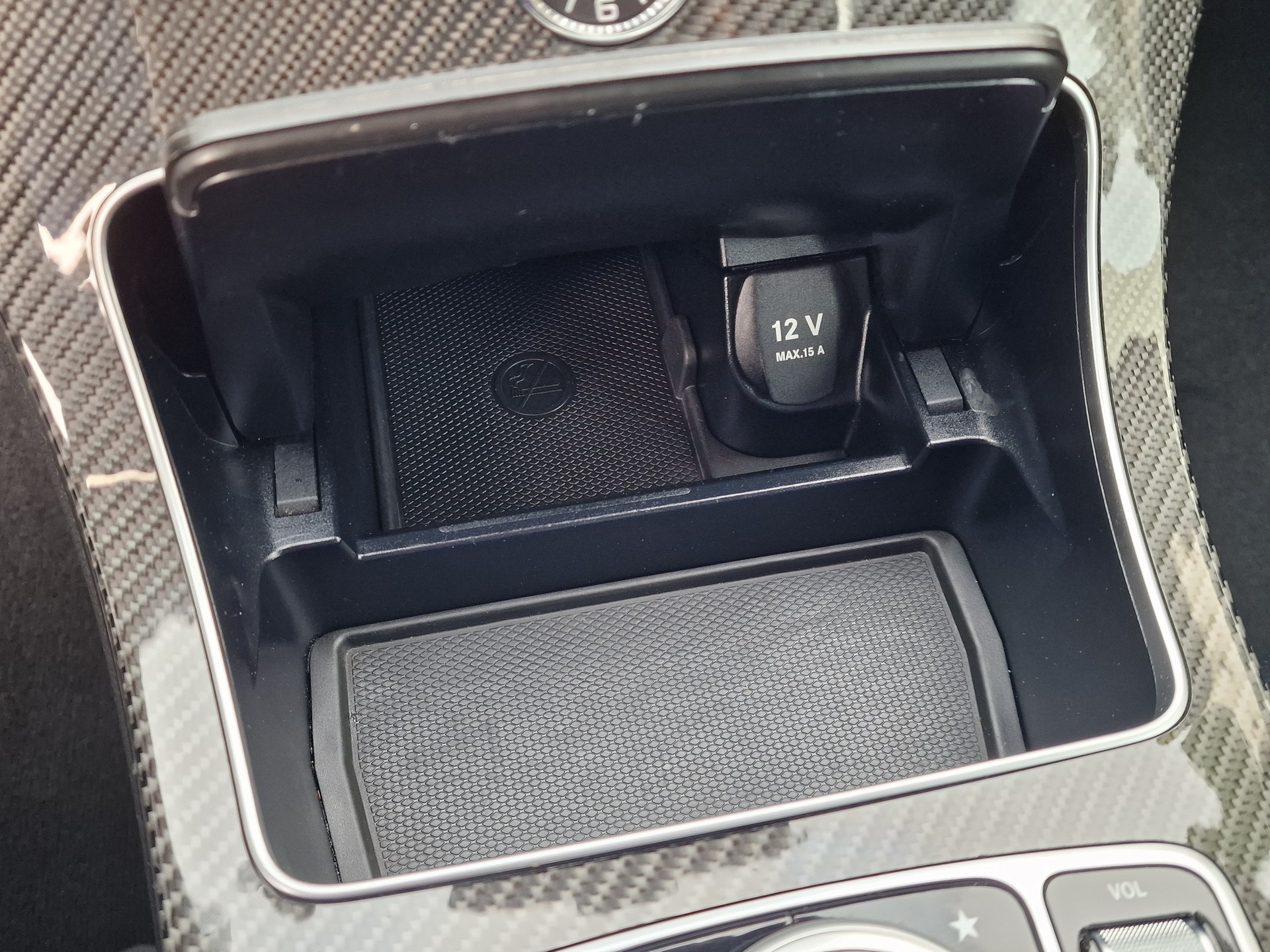 MERCEDES-BENZ C 400 AMG Line 4Matic-image-33