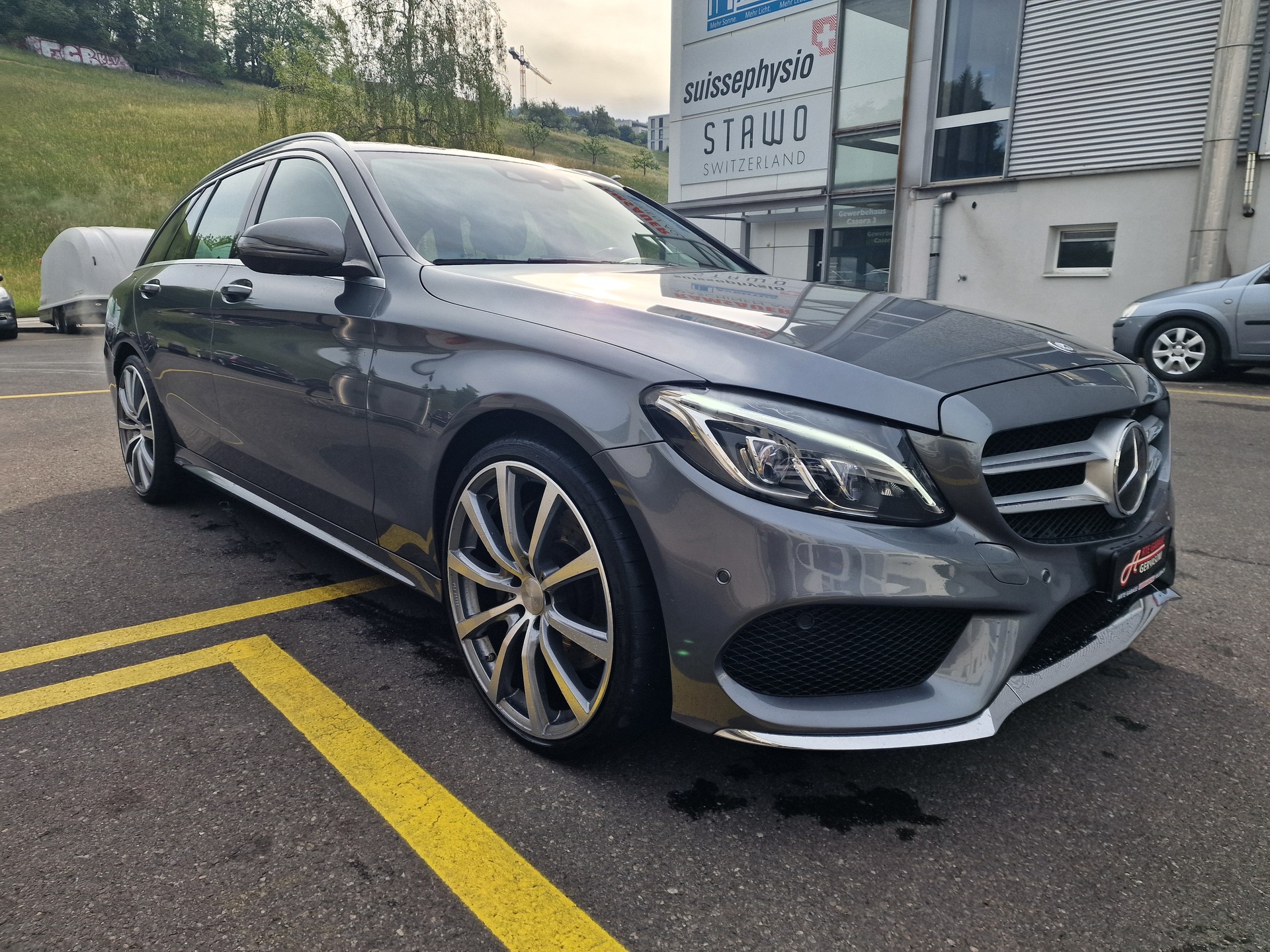 MERCEDES-BENZ C 400 AMG Line 4Matic-showroom-element-2