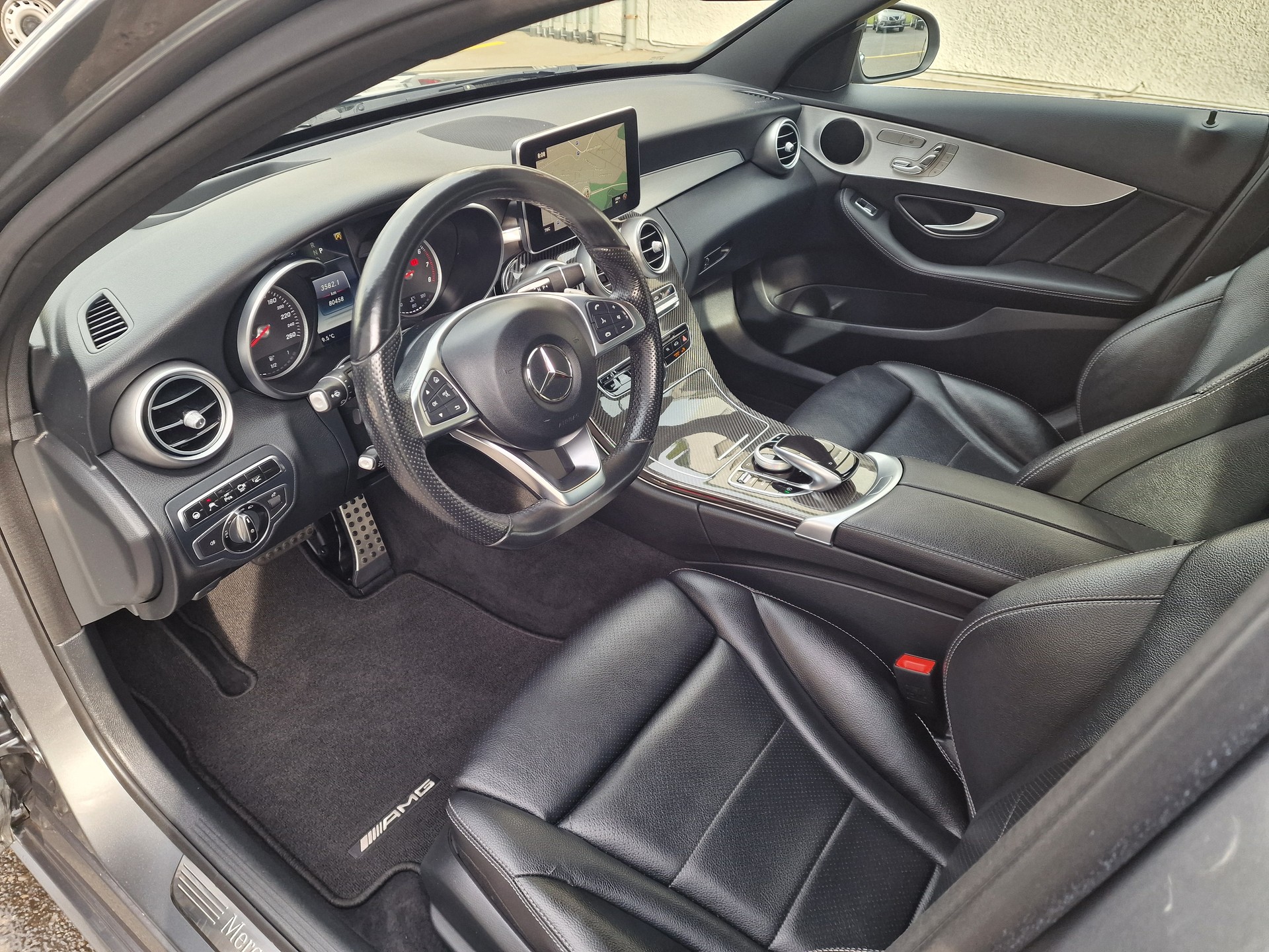 MERCEDES-BENZ C 400 AMG Line 4Matic-image-8
