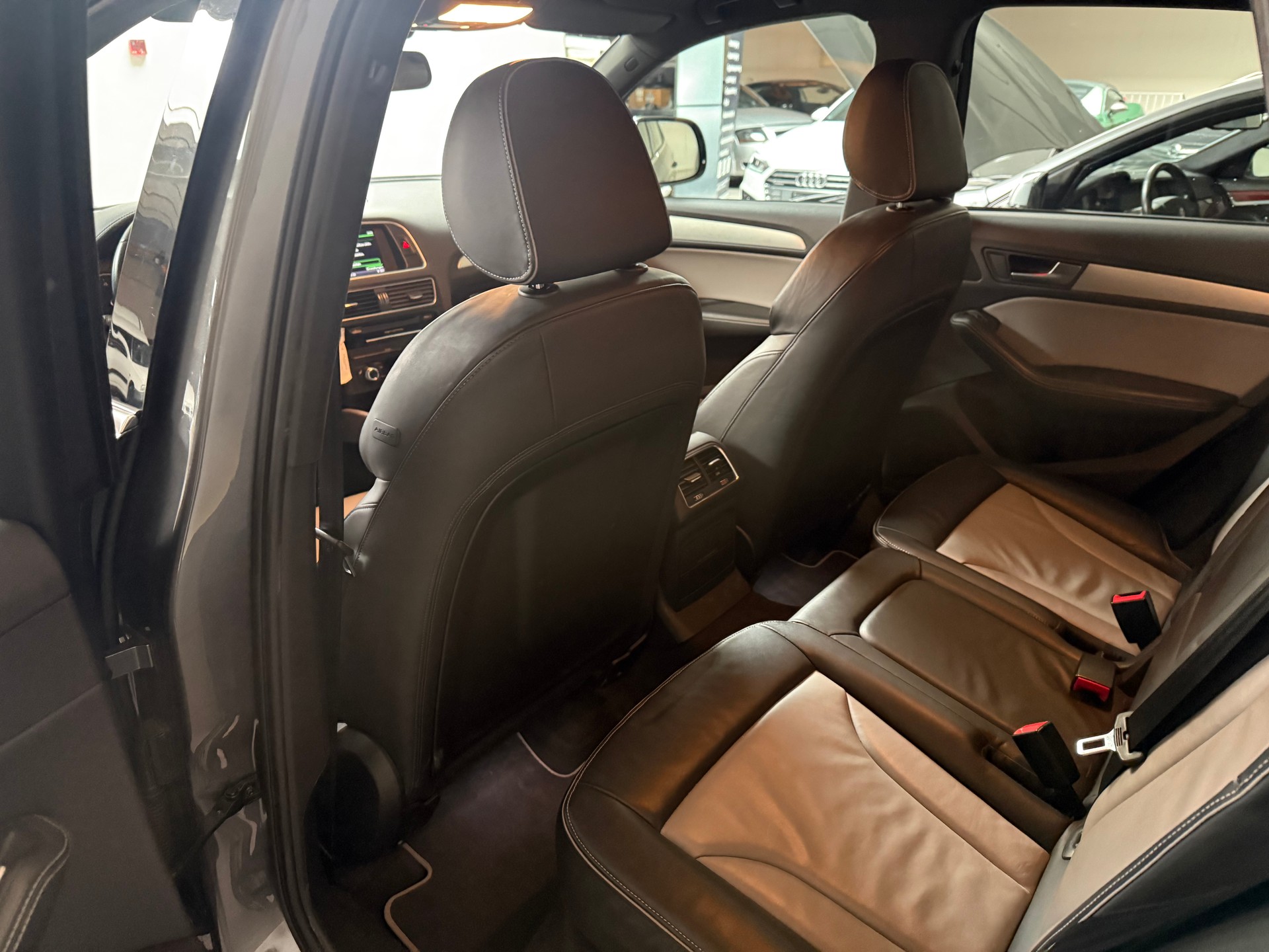 AUDI Q5 3.0 TDI quattro S-tronic-image-9