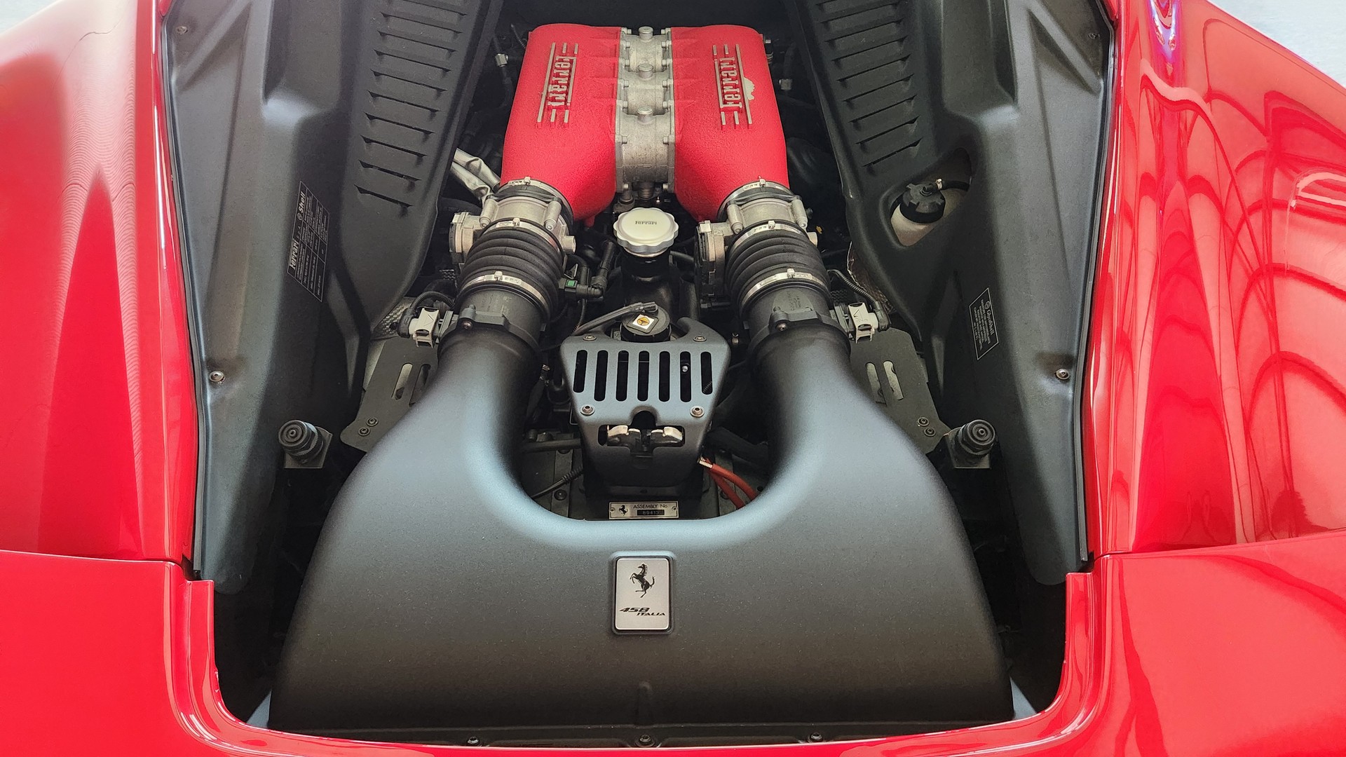 FERRARI 458 Italia 4.5 V8-image-9