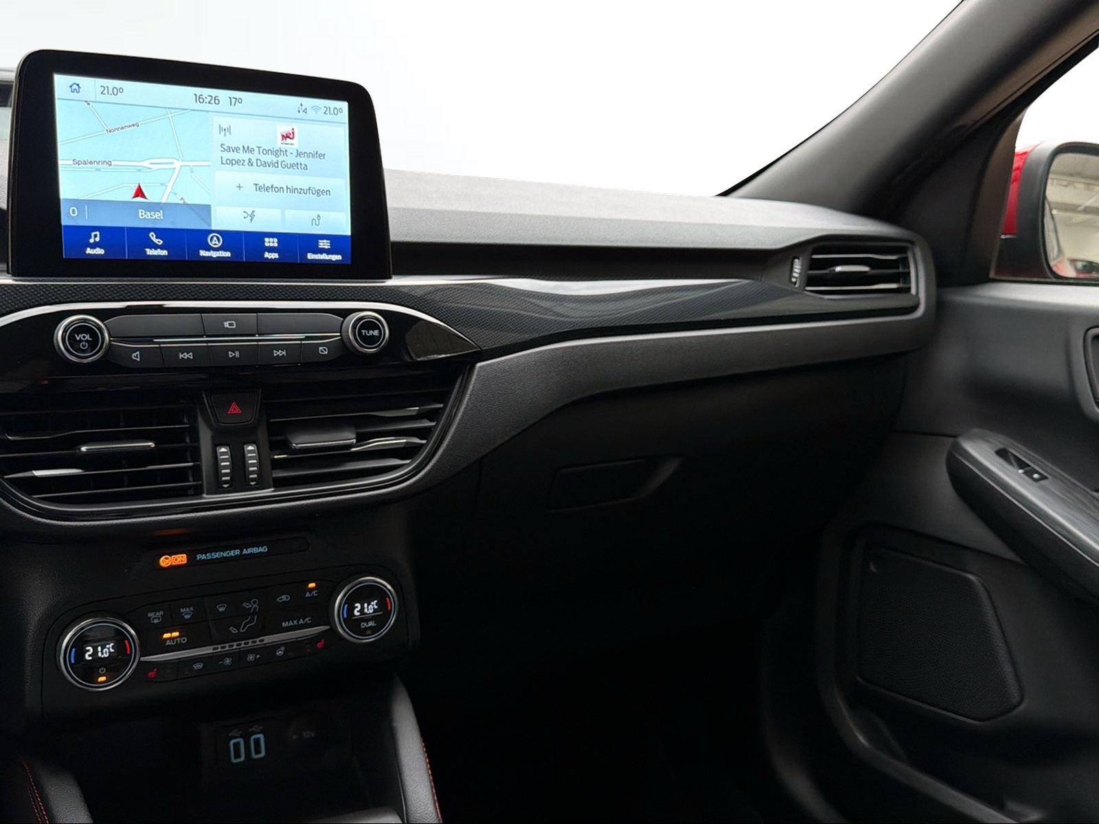 FORD Kuga 2.5 Plug-in Hybrid ST-Line X-image-12