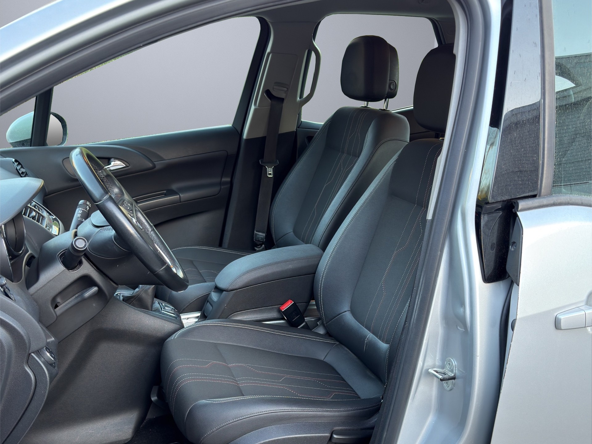 OPEL Meriva 1.7 CDTi Anniversary Edition-image-8