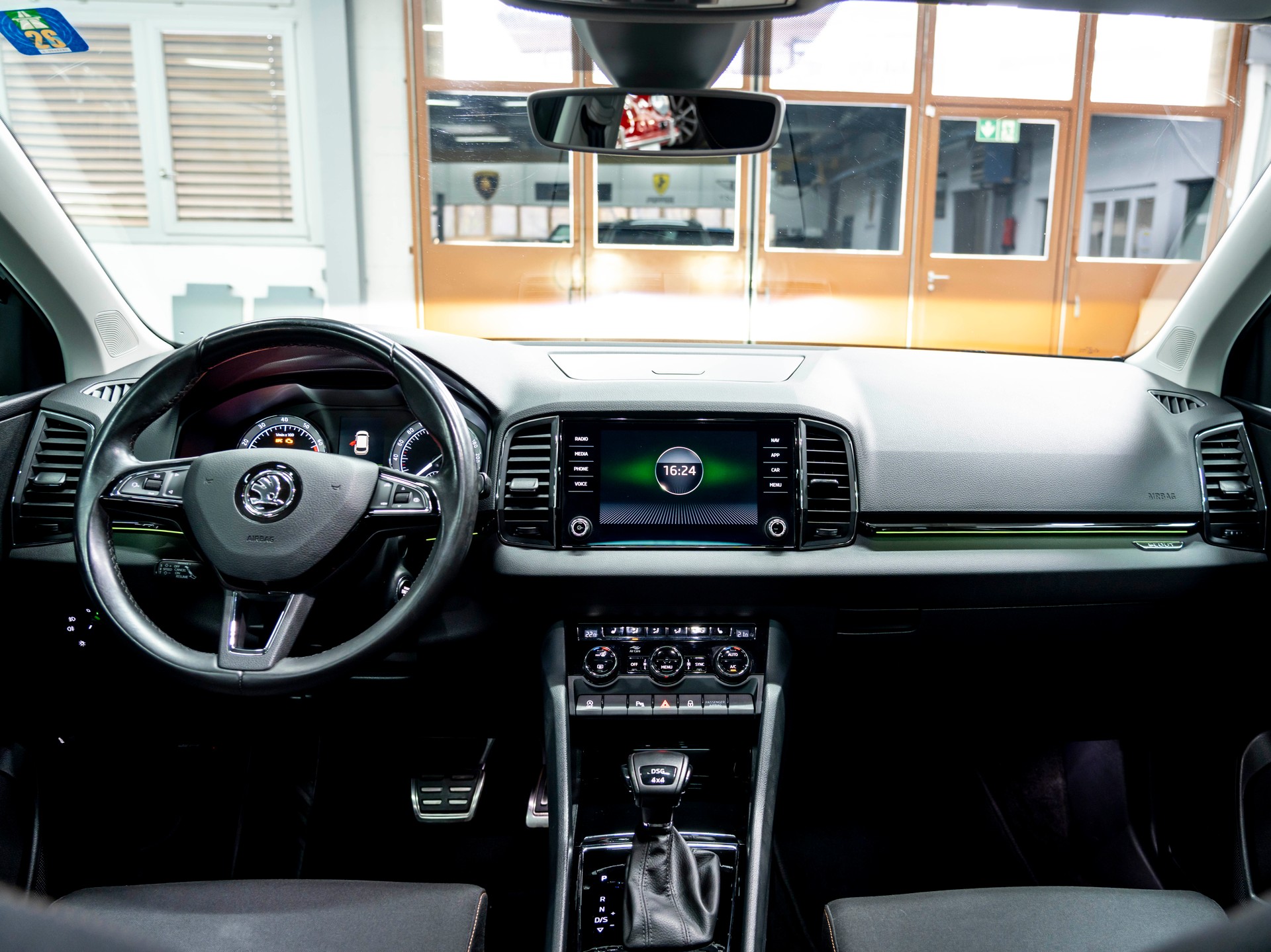 SKODA Karoq 1.5 TSI ACT Scout 4x4 DSG-image-24
