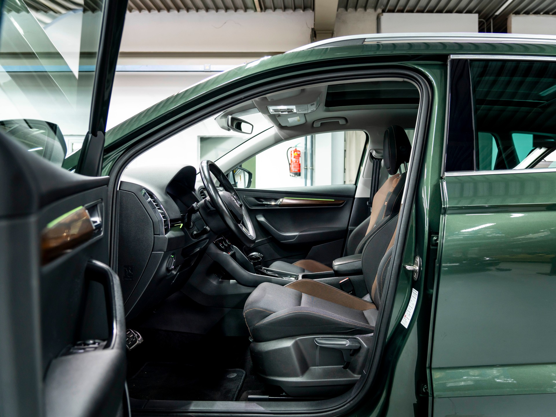 SKODA Karoq 1.5 TSI ACT Scout 4x4 DSG-image-12