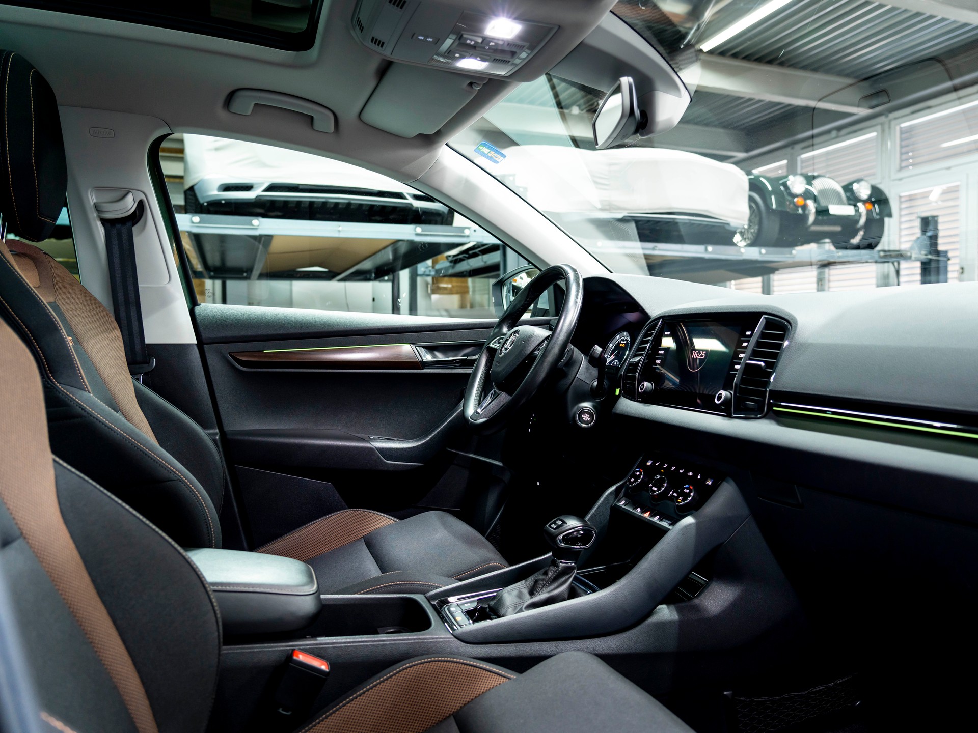 SKODA Karoq 1.5 TSI ACT Scout 4x4 DSG-image-25