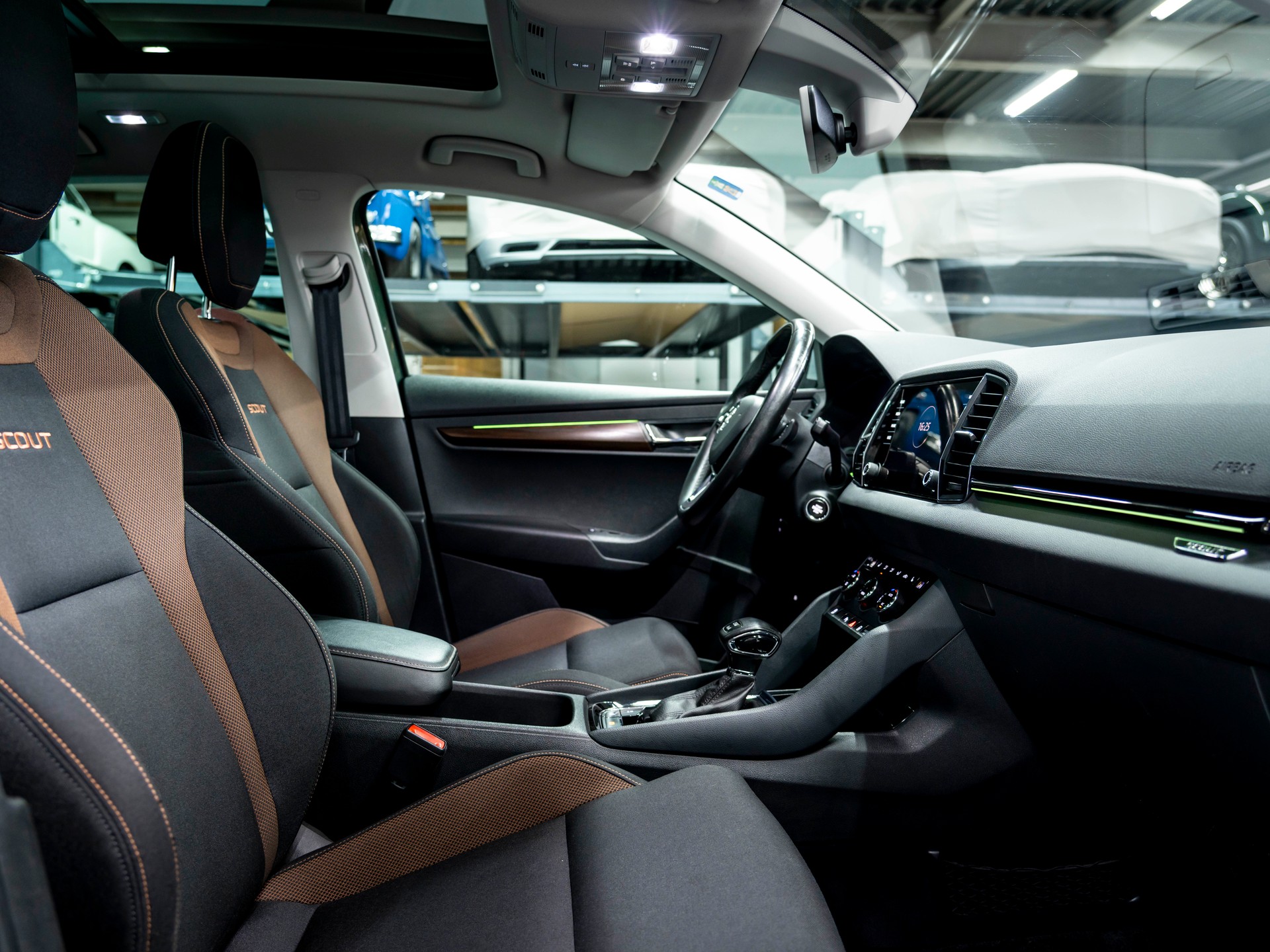 SKODA Karoq 1.5 TSI ACT Scout 4x4 DSG-image-13