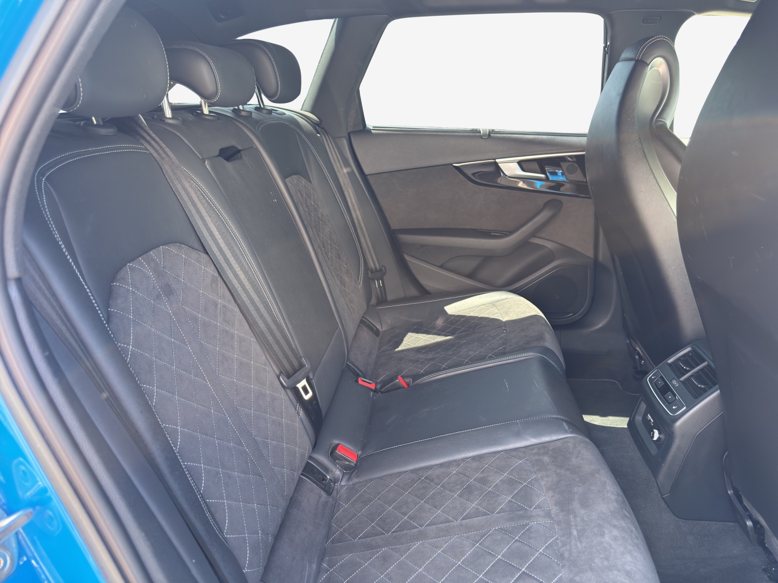 AUDI S4 Avant 3.0 TDI quattro tiptronic-image-15