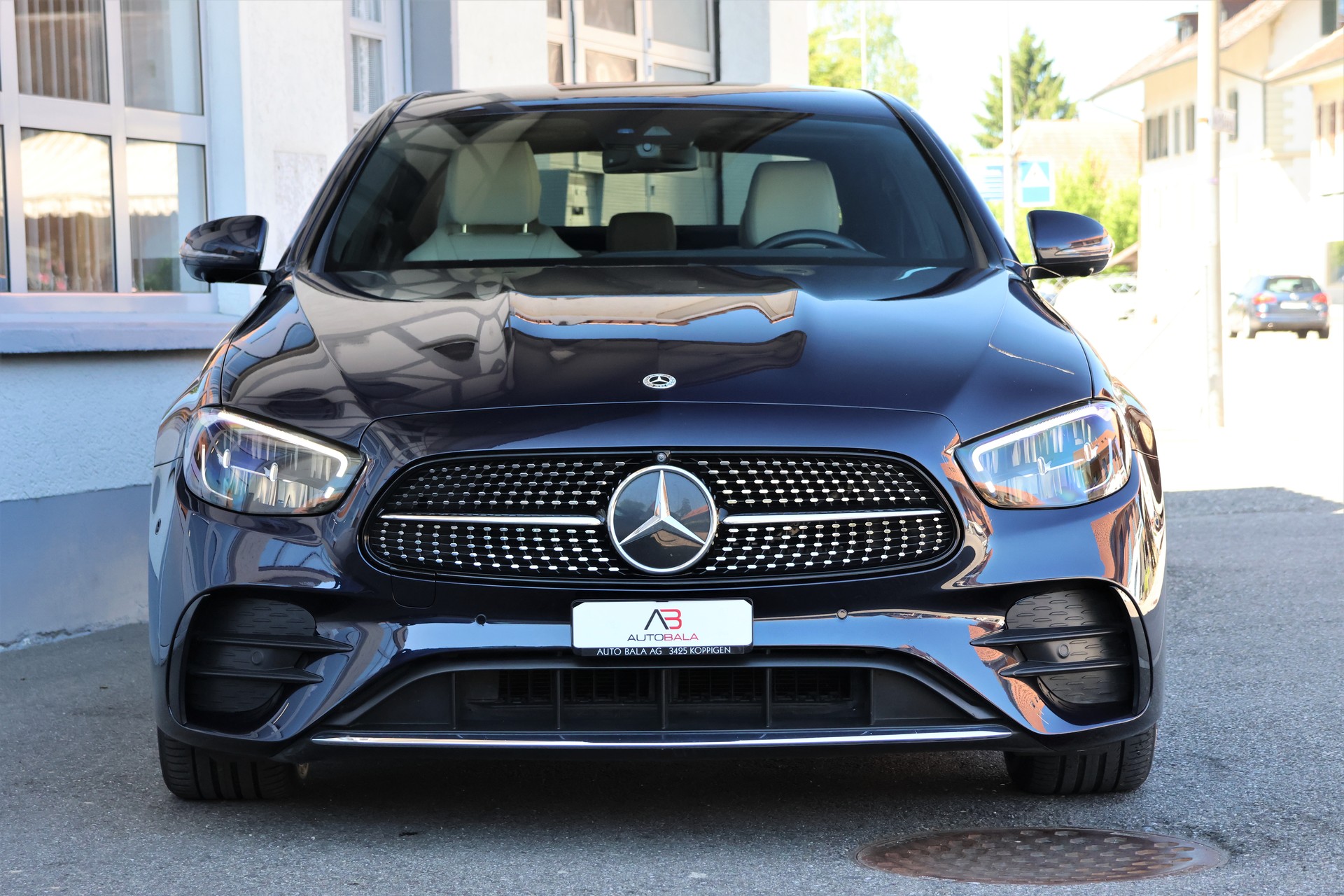 MERCEDES-BENZ E 220 d 4Matic Swiss Star 9G-Tronic (CH)-showroom-element-1