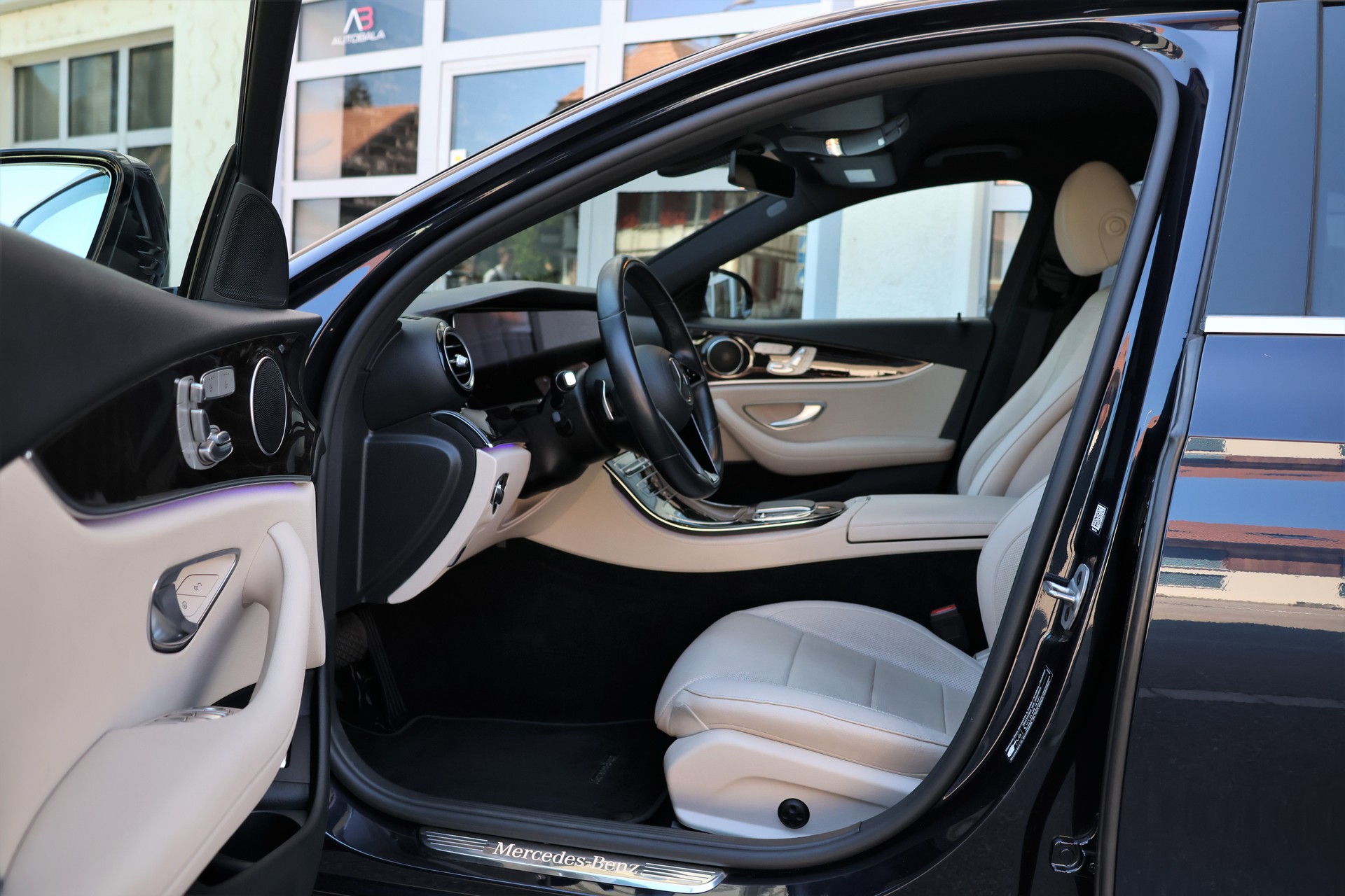 MERCEDES-BENZ E 220 d 4Matic Swiss Star 9G-Tronic (CH)-image-8