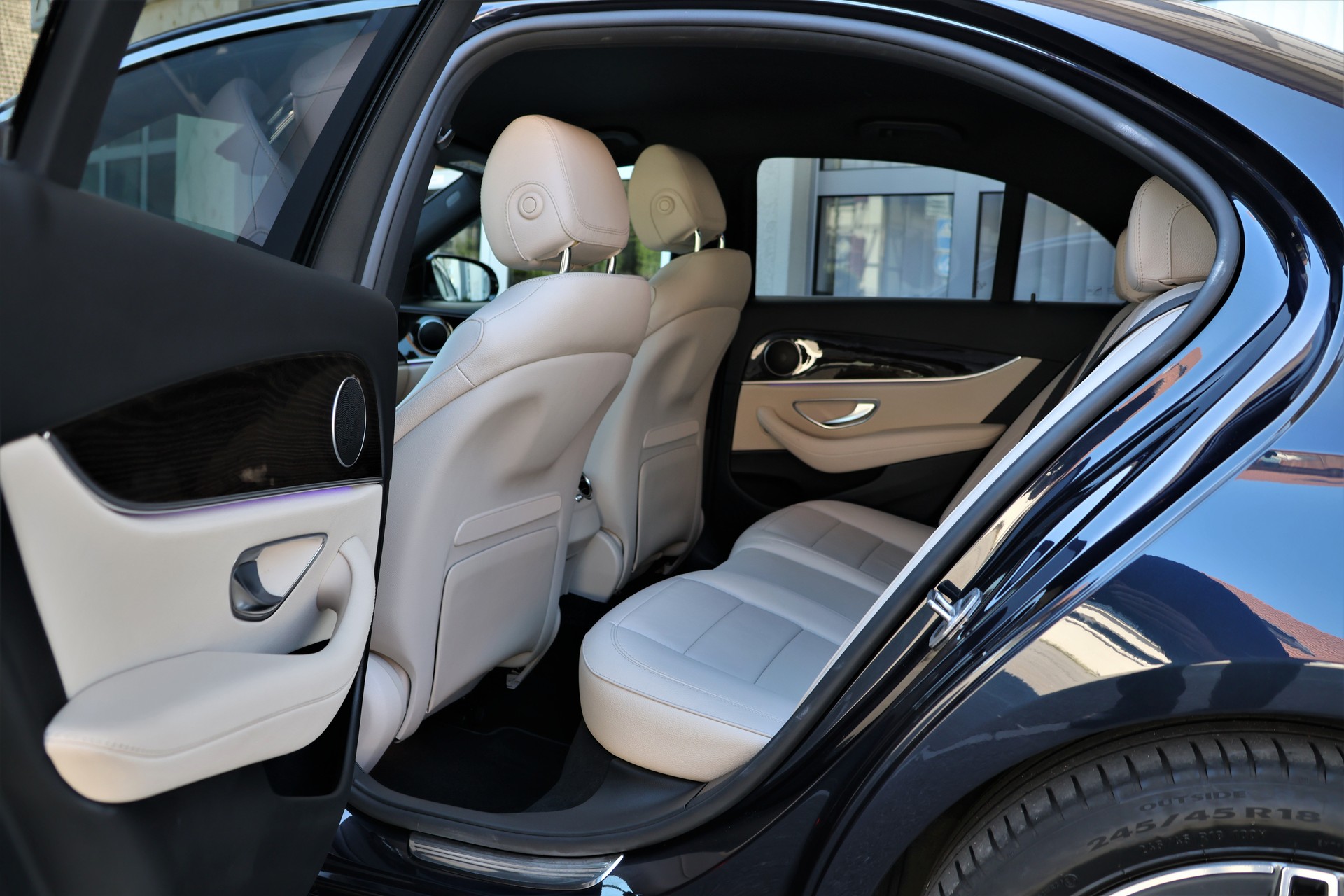 MERCEDES-BENZ E 220 d 4Matic Swiss Star 9G-Tronic (CH)-image-12