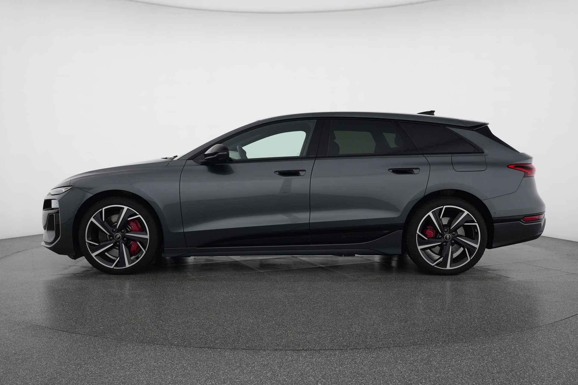 AUDI S6 Avant e-tron quattro-showroom-element-1