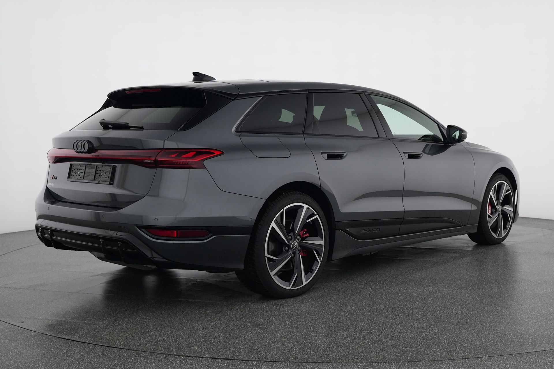 AUDI S6 Avant e-tron quattro-showroom-element-3