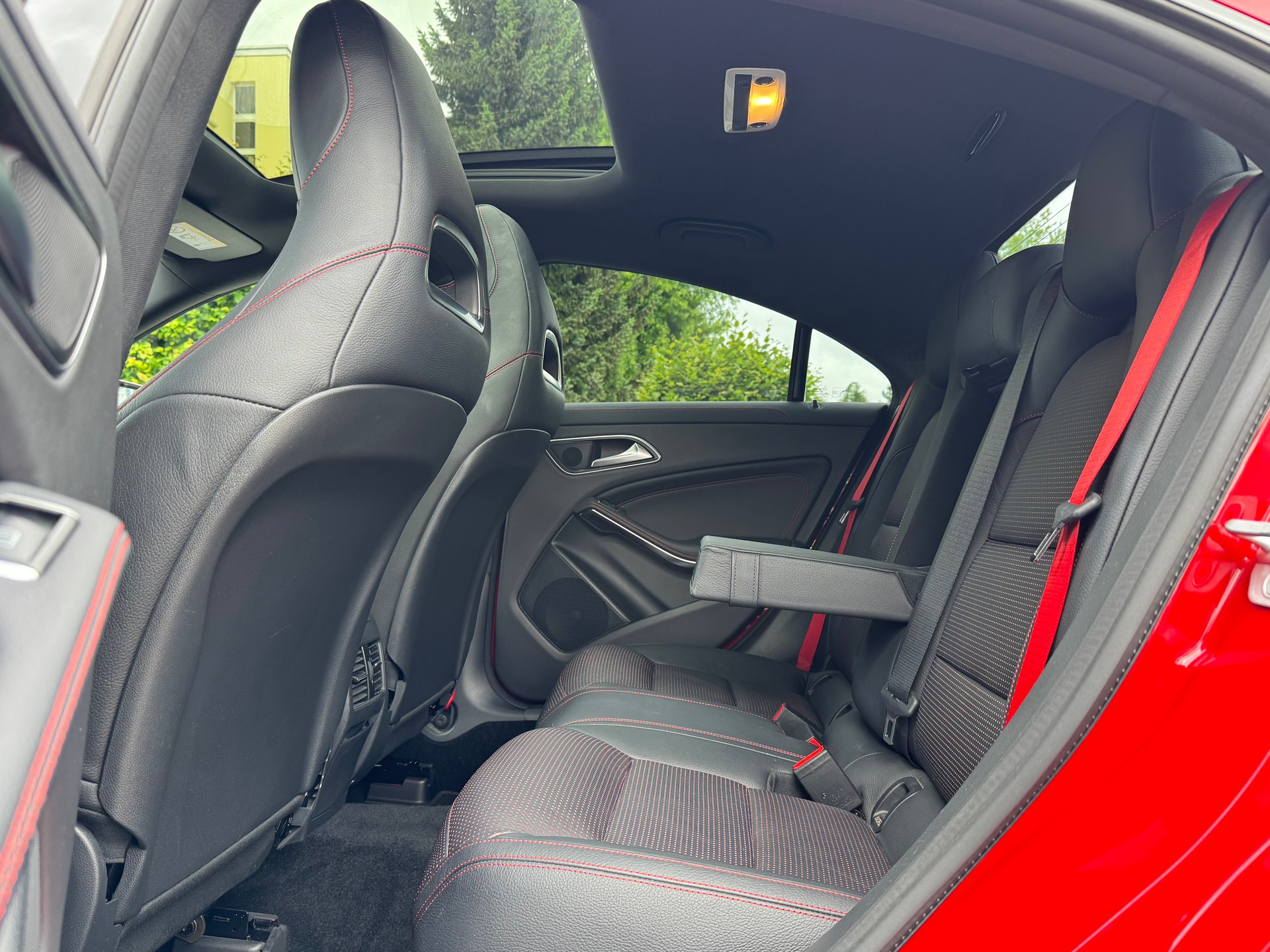 MERCEDES-BENZ Mercedes-Benz CLA 250 Sport 7G-DCT*CH-Fahrzeug*-image-15