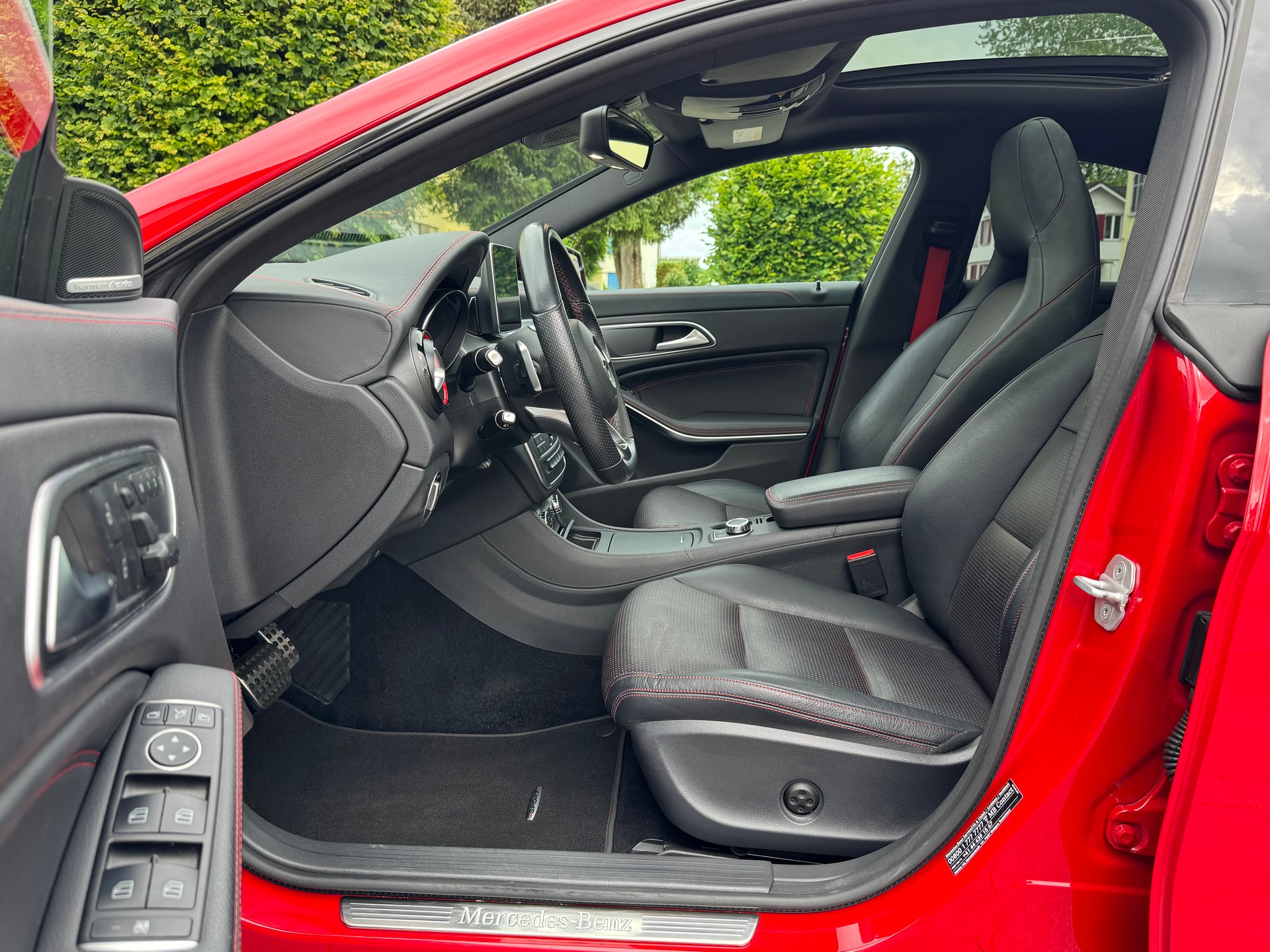 MERCEDES-BENZ Mercedes-Benz CLA 250 Sport 7G-DCT*CH-Fahrzeug*-image-11