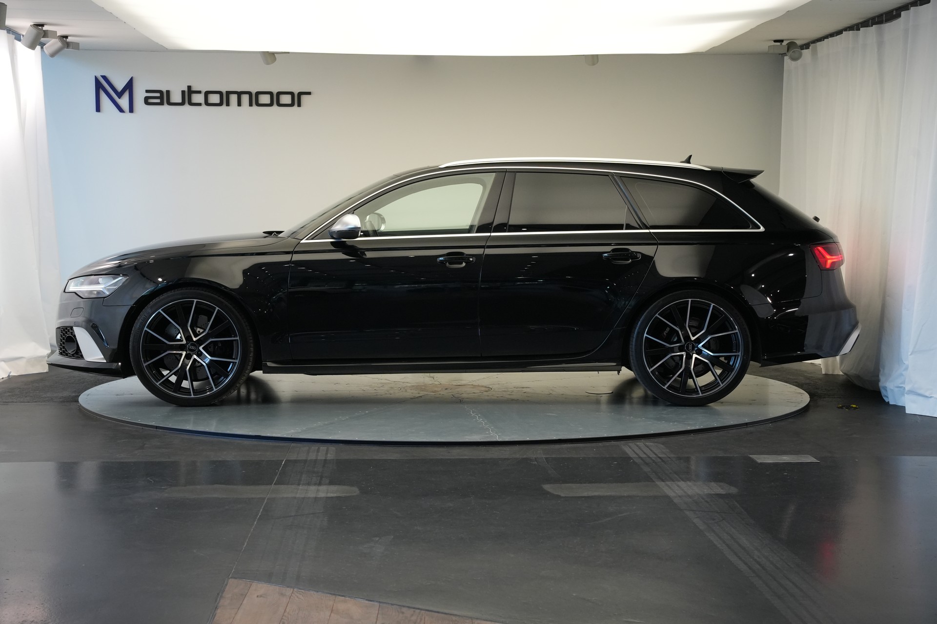 AUDI RS6 Avant 4.0 TFSI V8 performance quattro-image-7