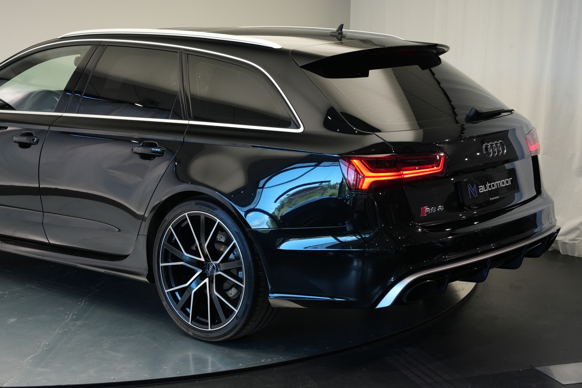 AUDI RS6 Avant 4.0 TFSI V8 performance quattro-image-43