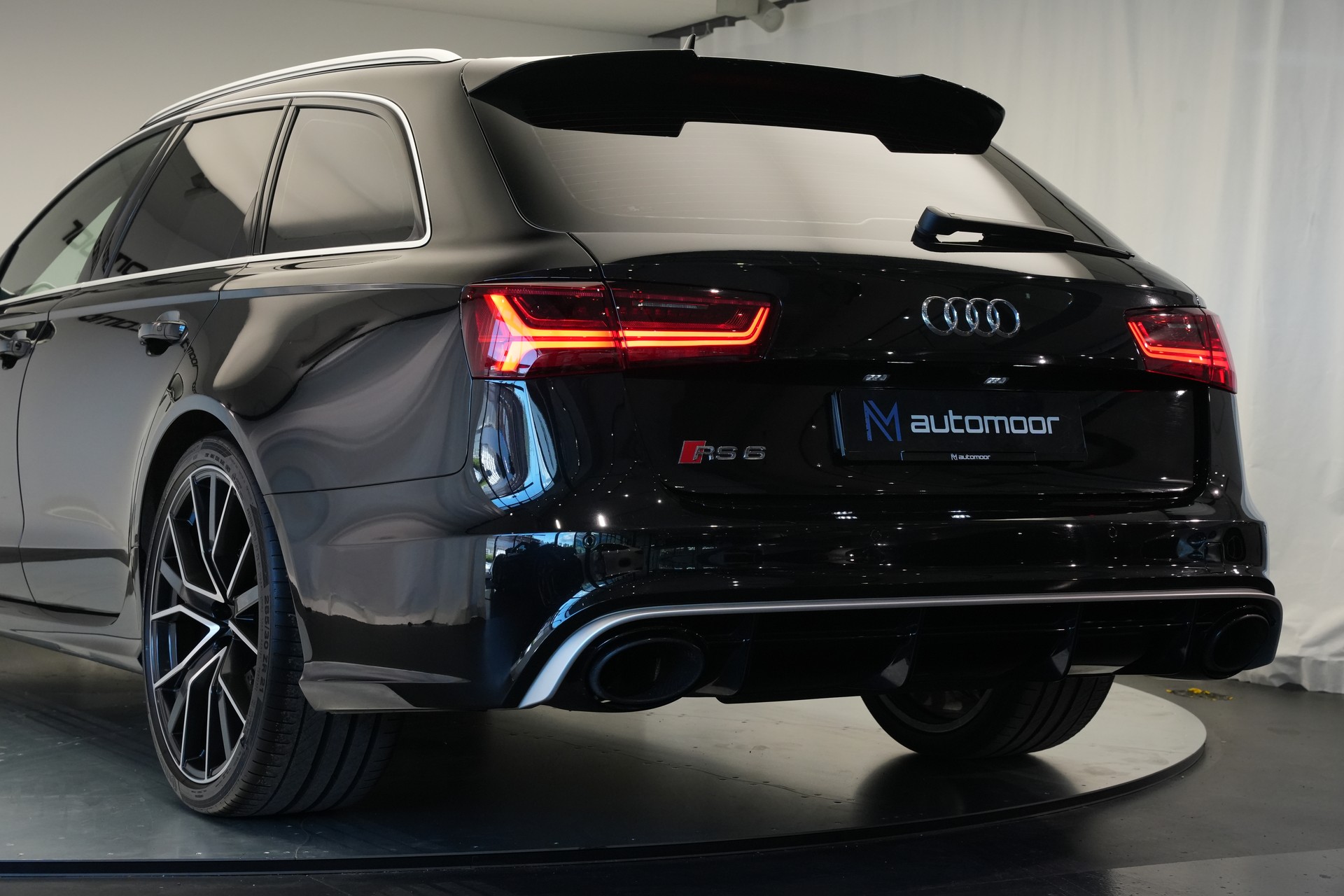 AUDI RS6 Avant 4.0 TFSI V8 performance quattro-image-42