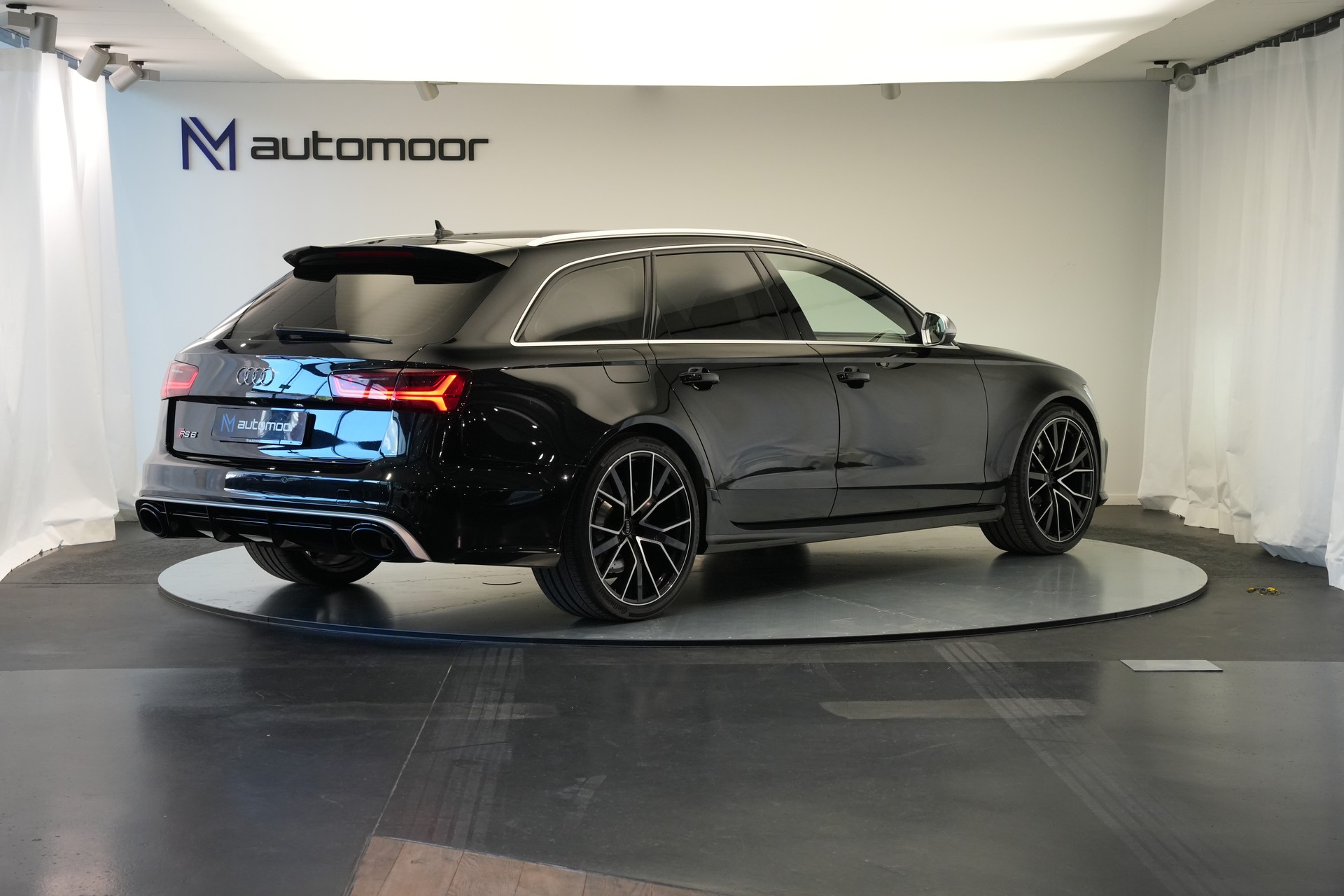 AUDI RS6 Avant 4.0 TFSI V8 performance quattro-image-4