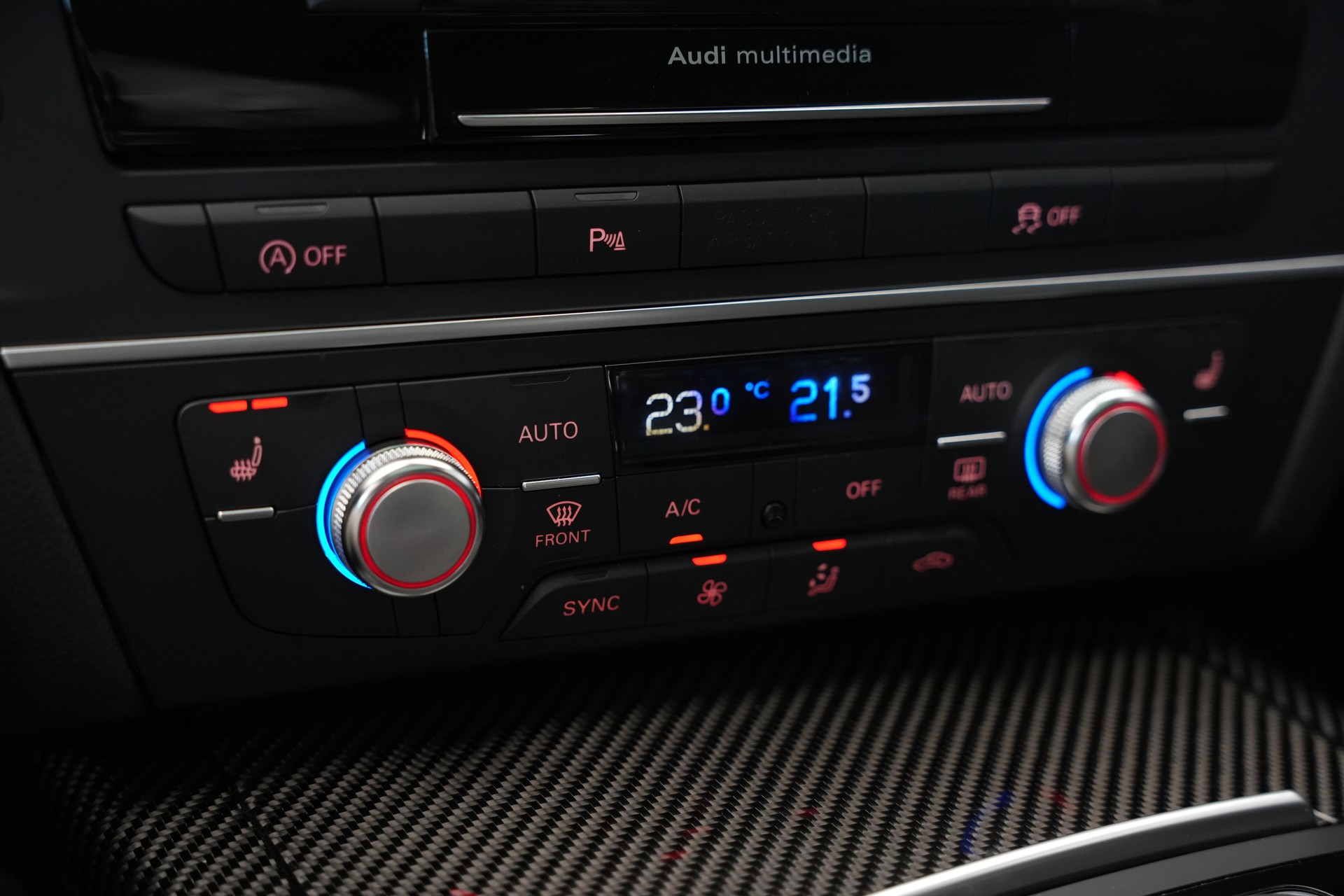 AUDI RS6 Avant 4.0 TFSI V8 performance quattro-image-37