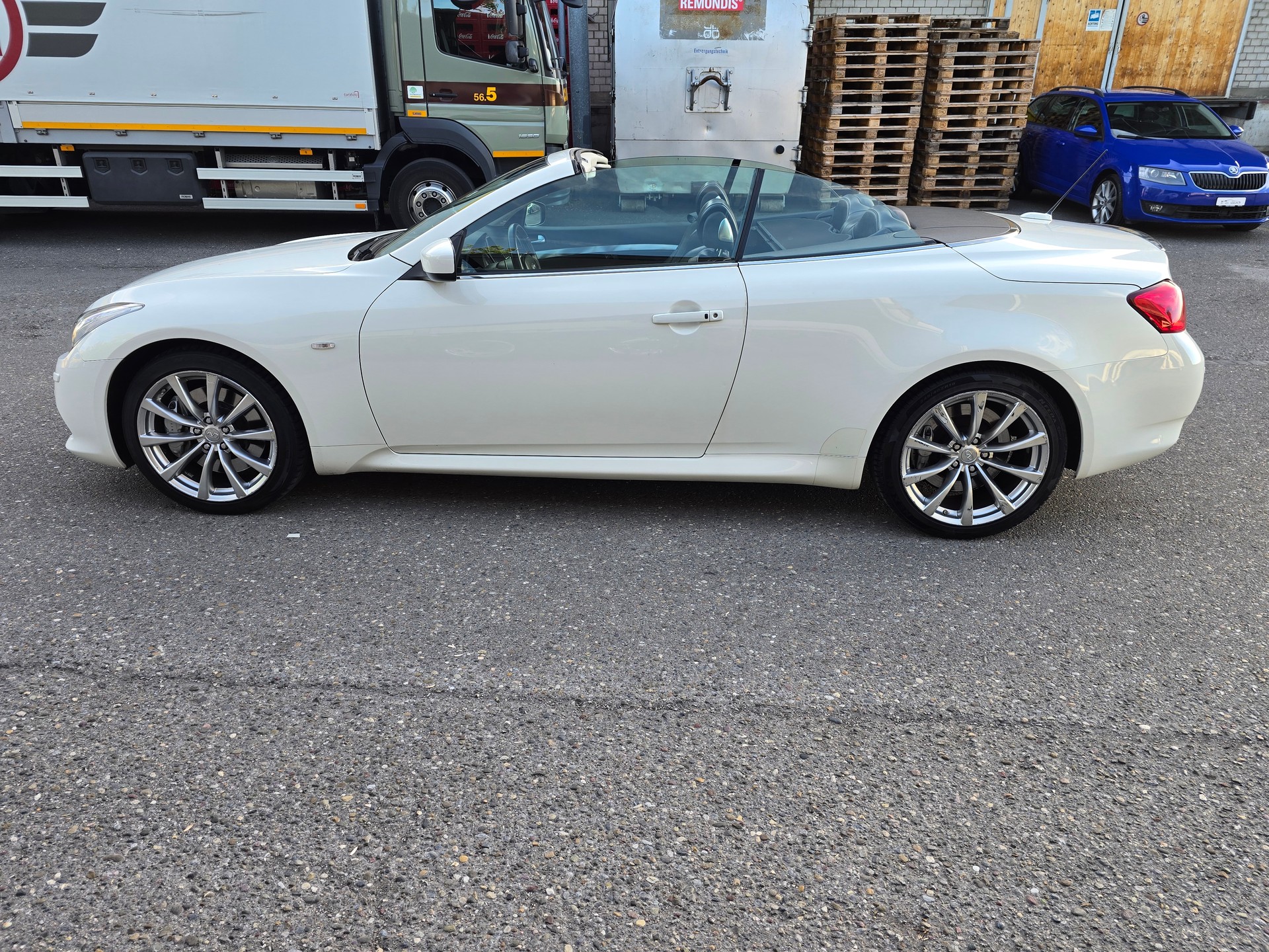 INFINITI G37 Cabrio GT Premium Automatic-image-14