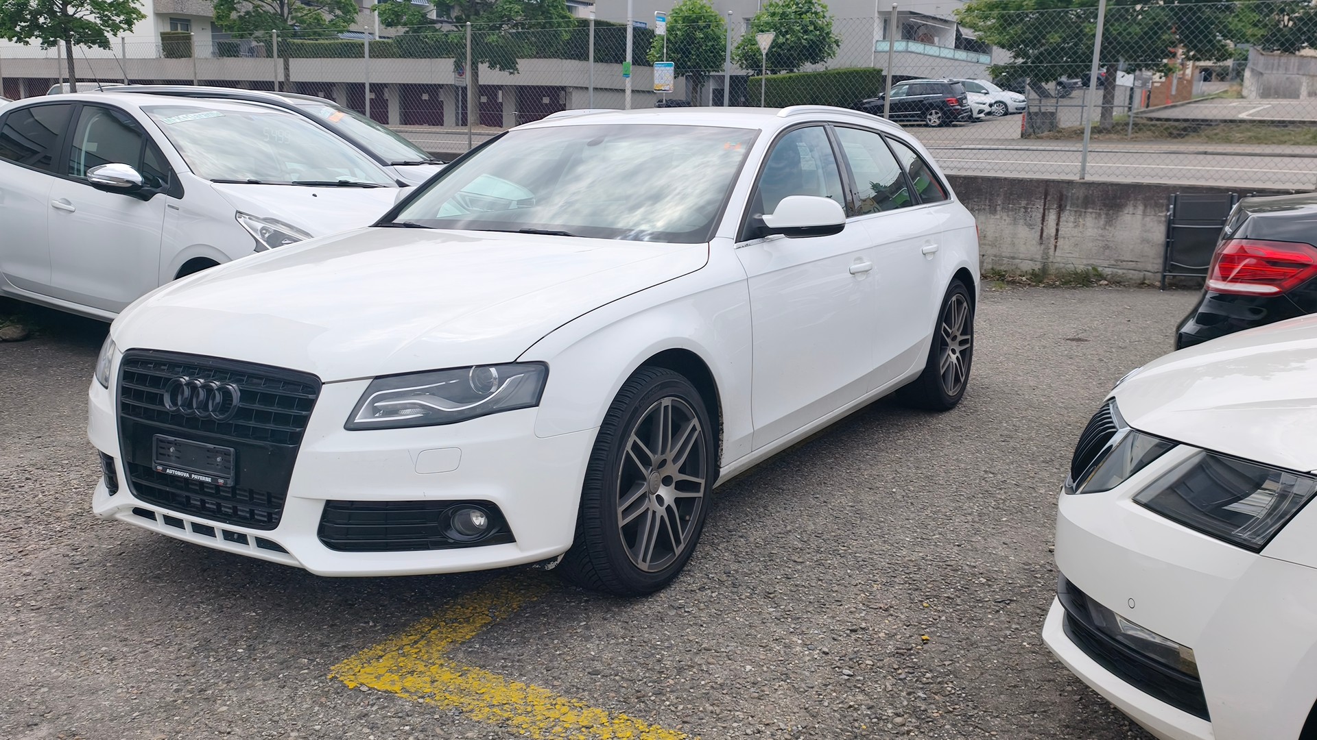 AUDI A4 Avant 1.8 TFSI Start plus-showroom-element-1