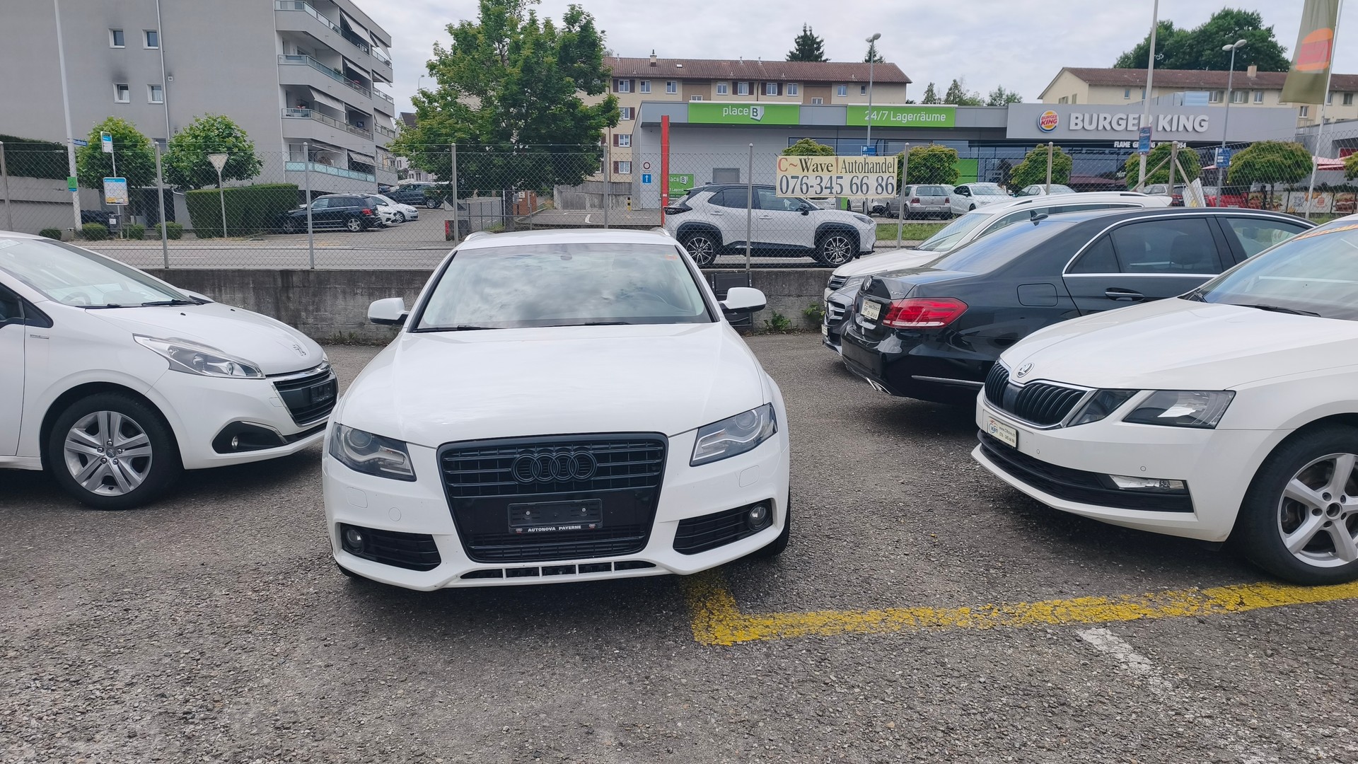 AUDI A4 Avant 1.8 TFSI Start plus-showroom-element-2