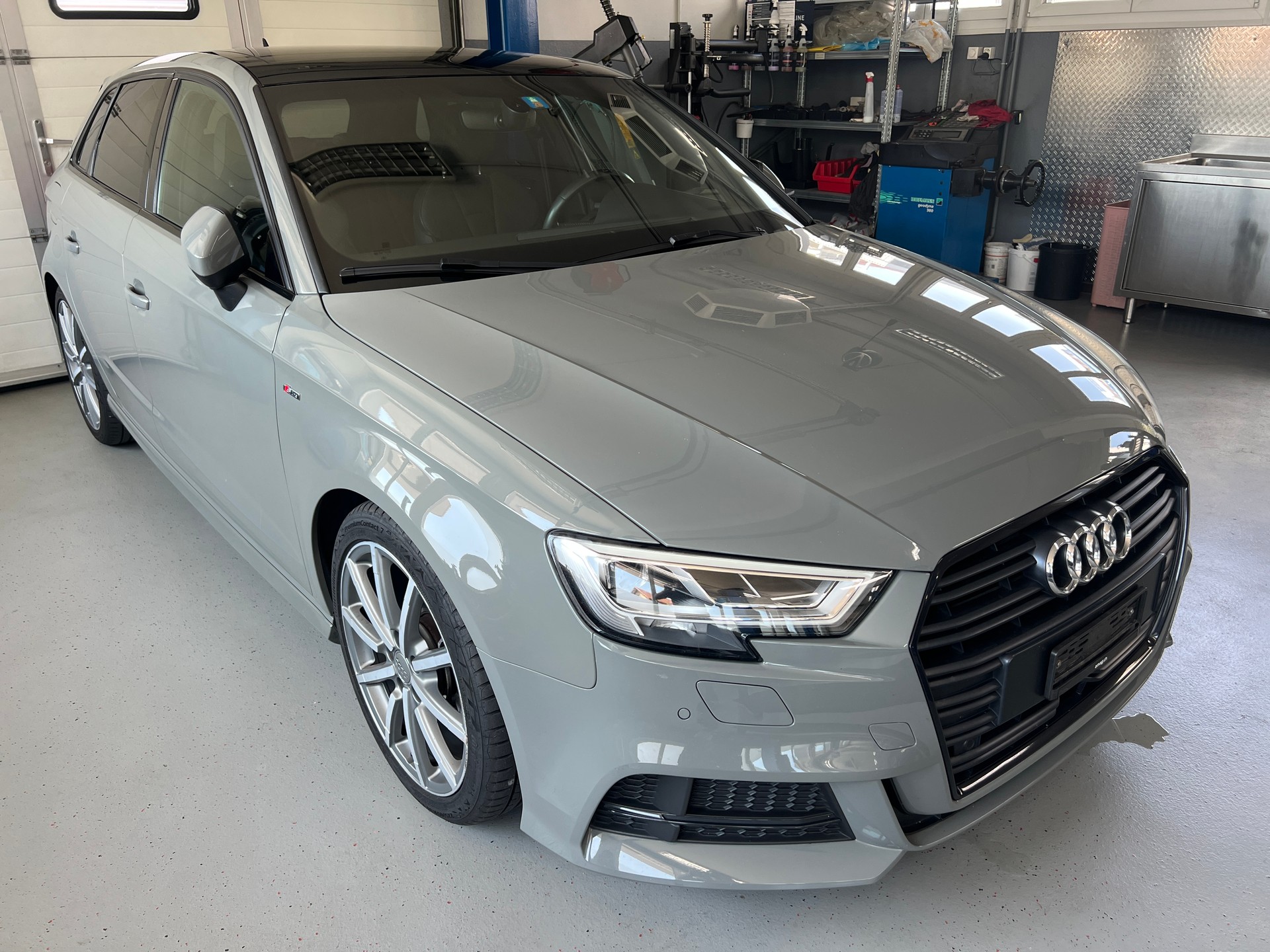 AUDI A3 Sportback 35 TFSI Sport S Line S-tronic Nardo Grau