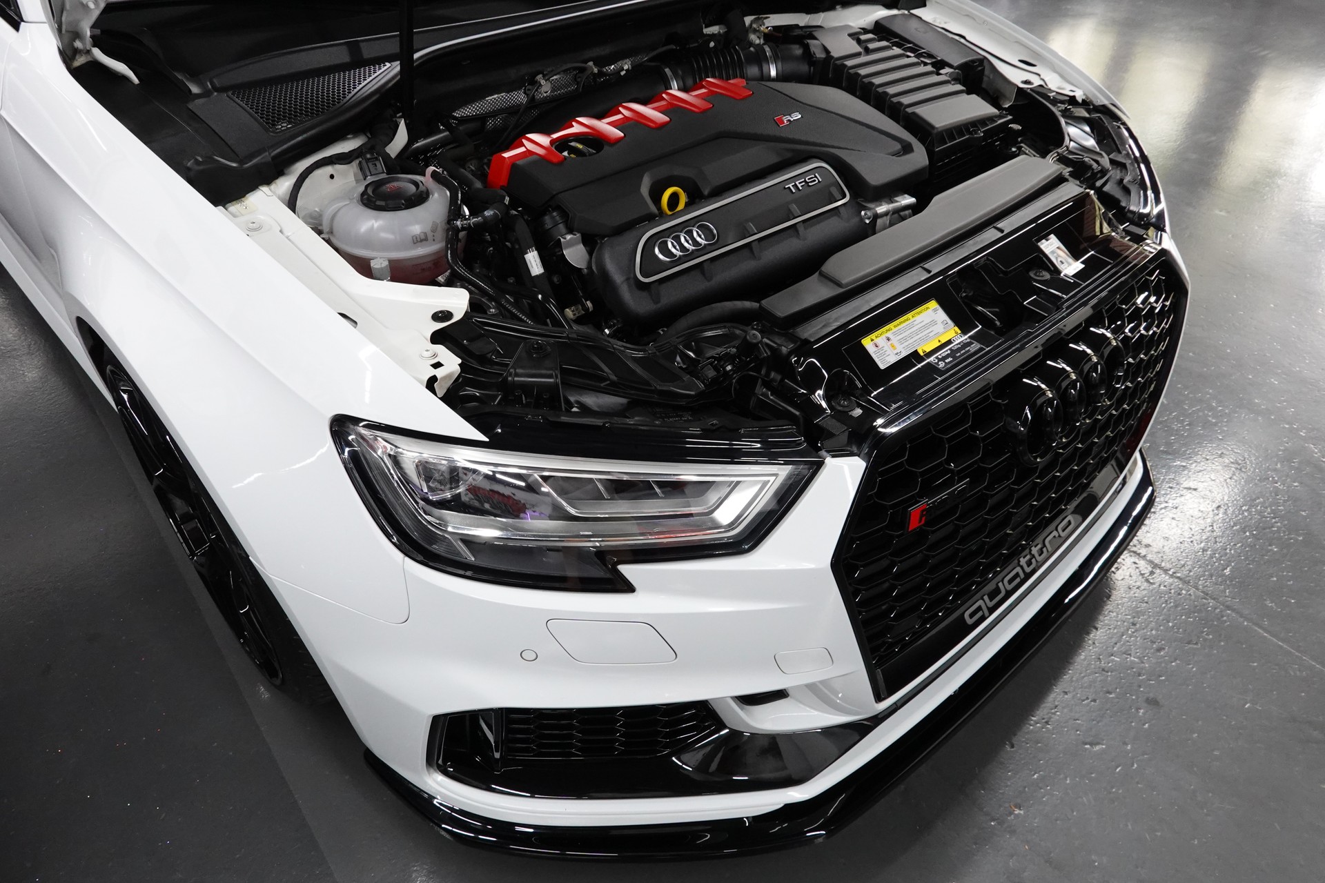 AUDI RS3 SPORTBACK 2.5 TSI QUATTRO S-TRONIC CH-FZ OHNE OPF SOUND ON-showroom-element-3